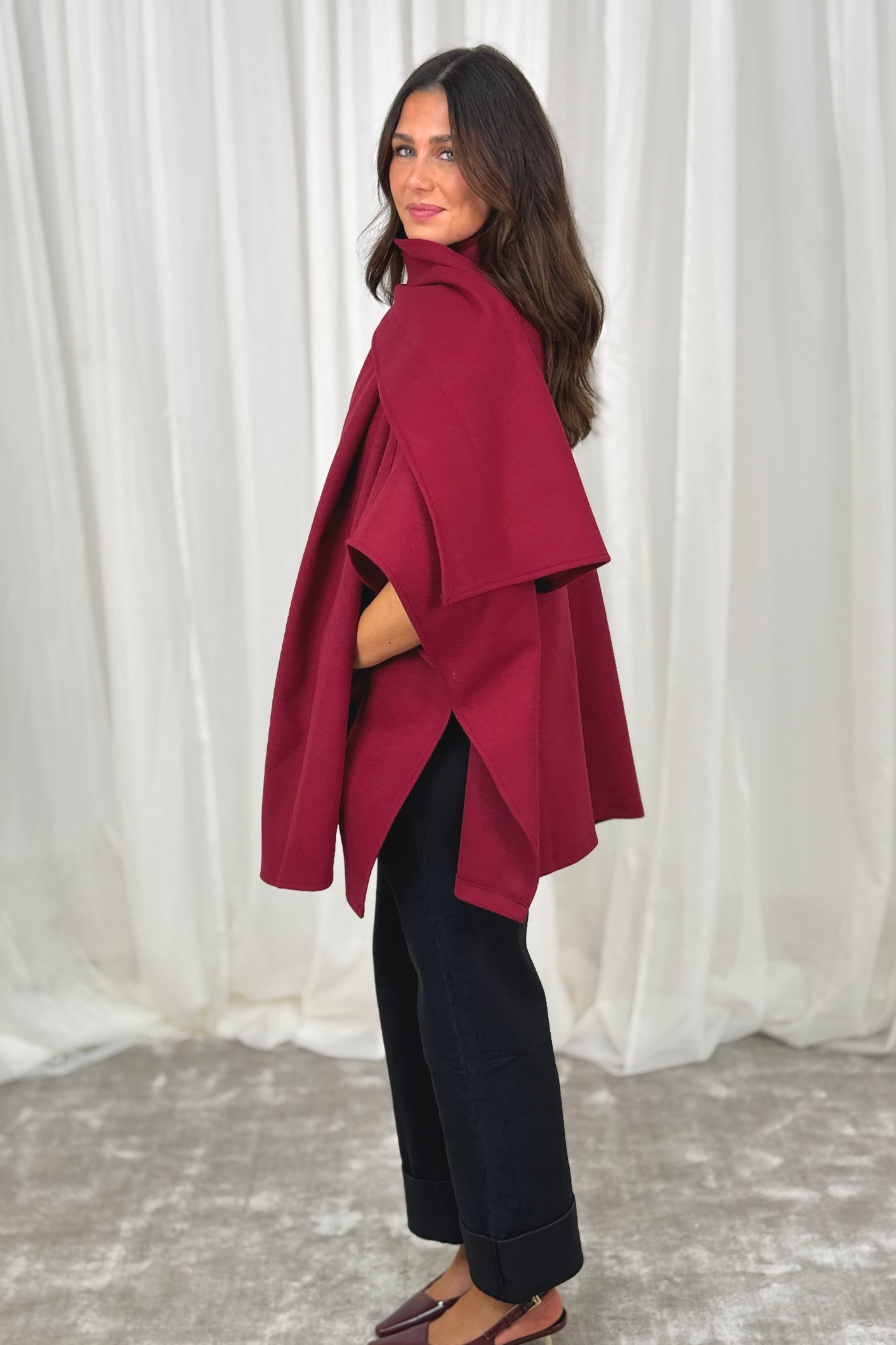 Indie Cape With Scarf In Bordeaux