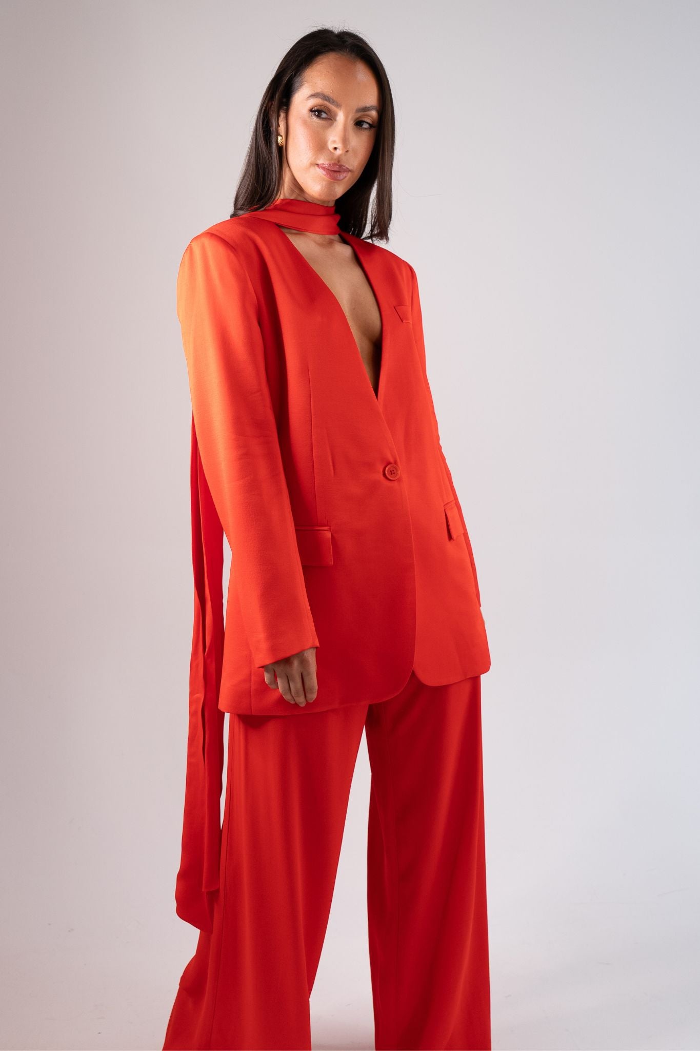 Alana Satin Blazer In Red