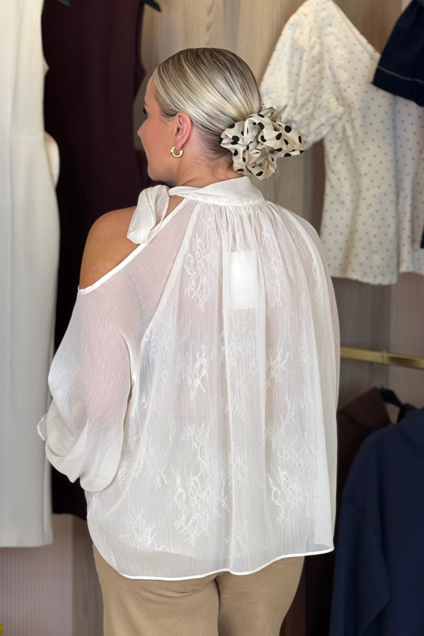 Iris Cold Shoulder Drape Top In Cream
