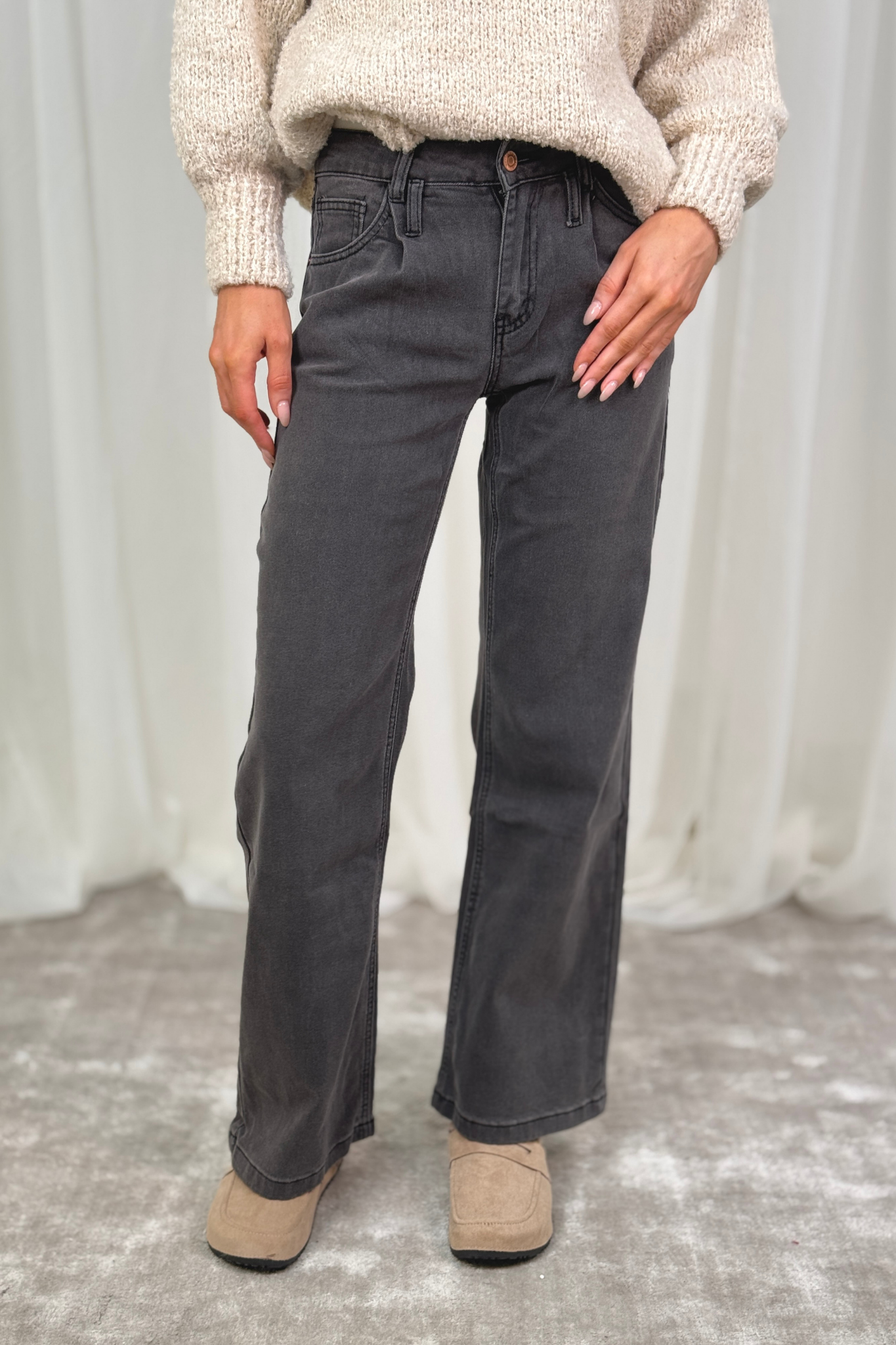 Kitty Pleat Front Wide Leg Jeans In Black Wash