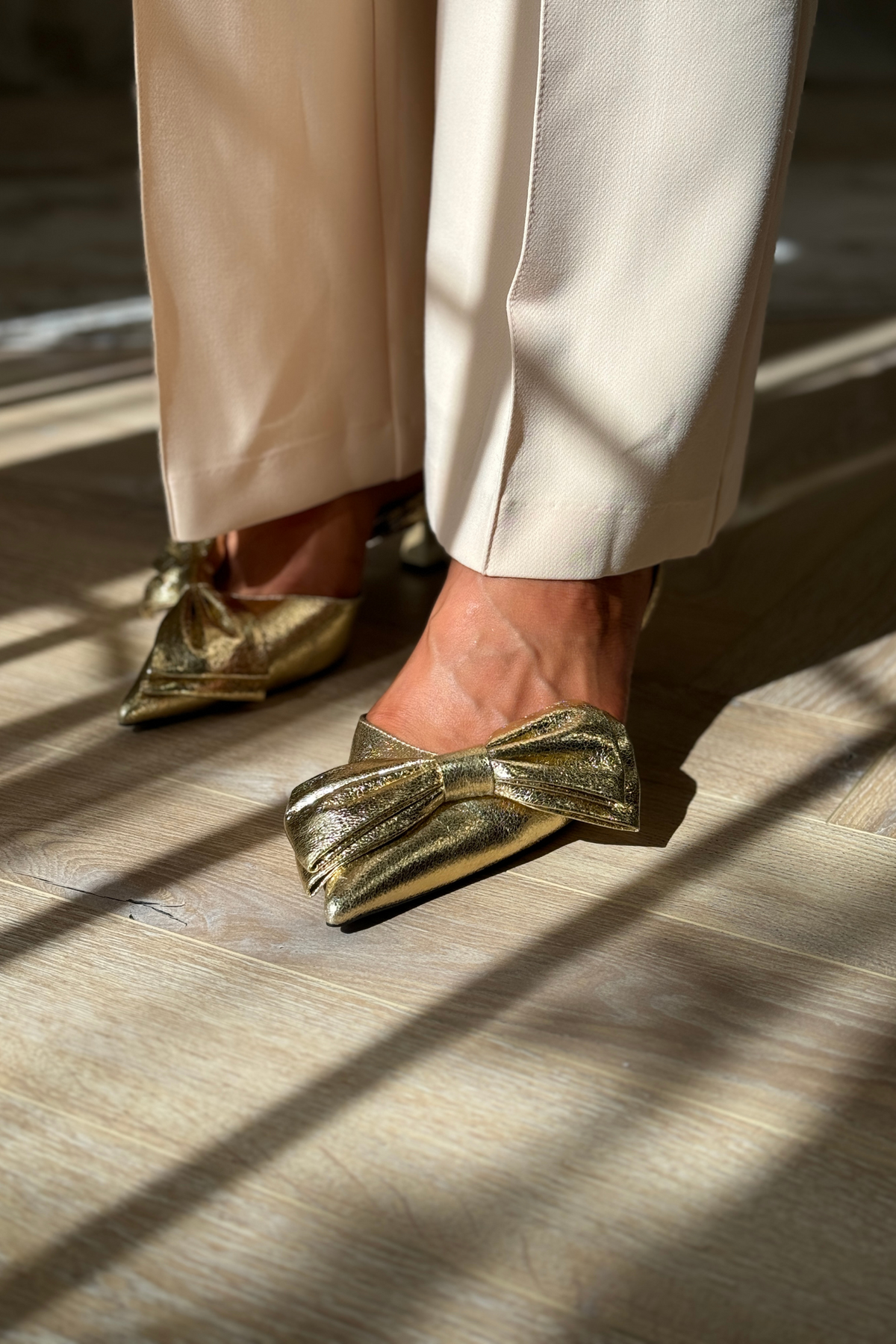 Sadie Metallic Slingback With Bow In Gold