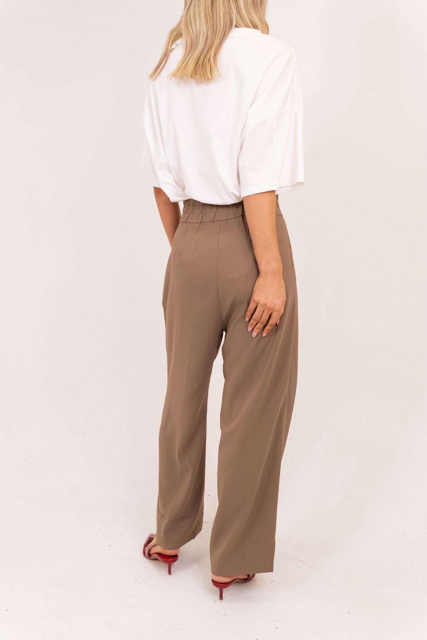 Willow Button Waist Trousers In Taupe