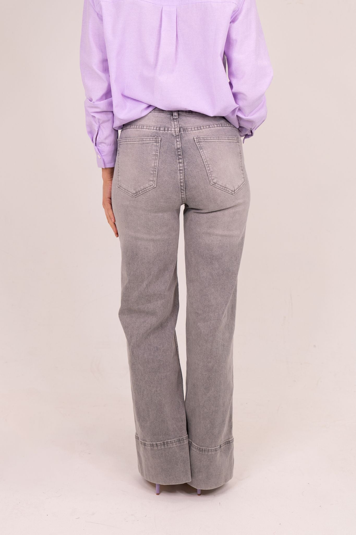 Kitty Wide Hem Jeans In Grey