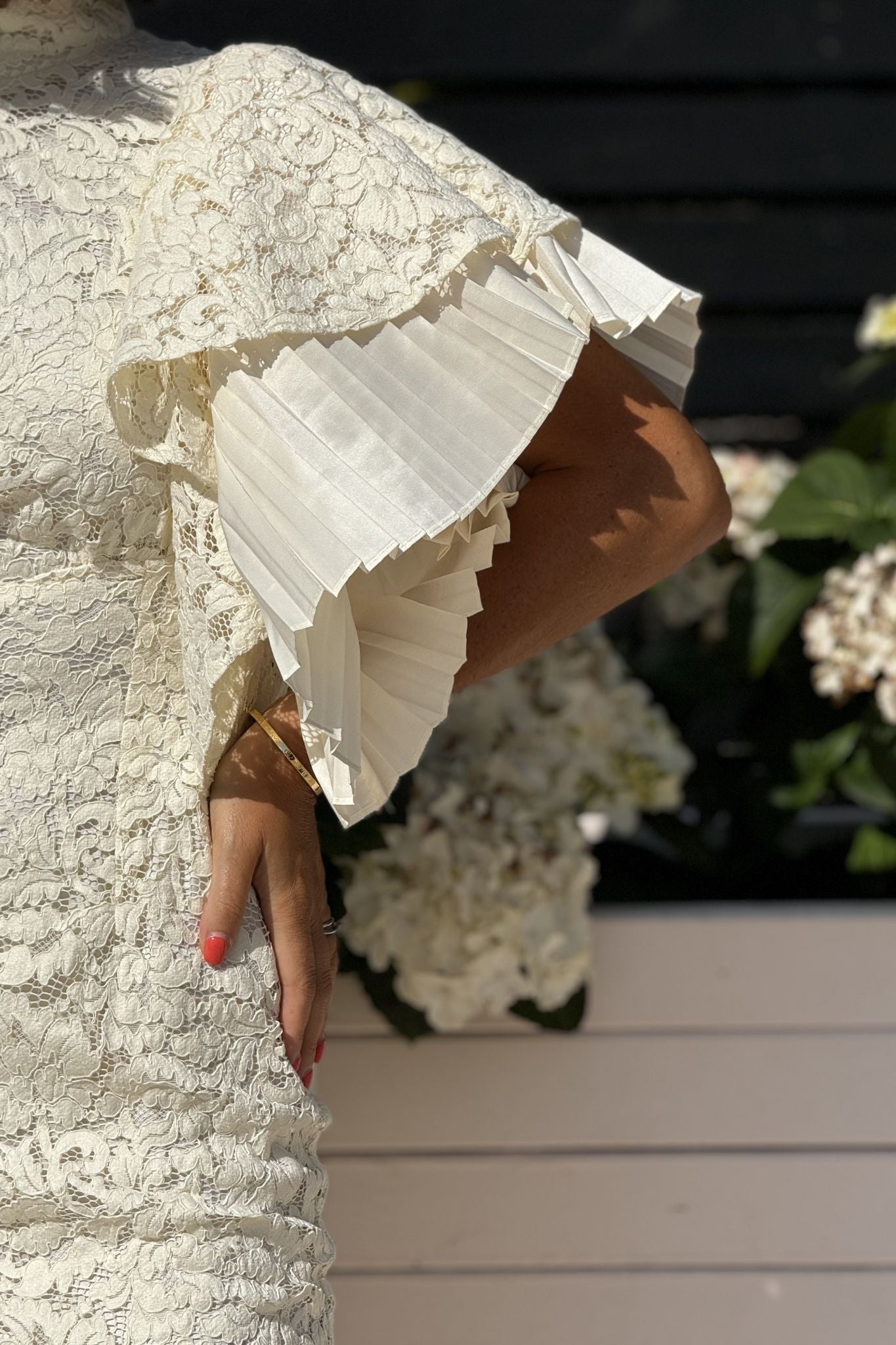 Kayla Pleat Sleeve Lace Dress In Cream