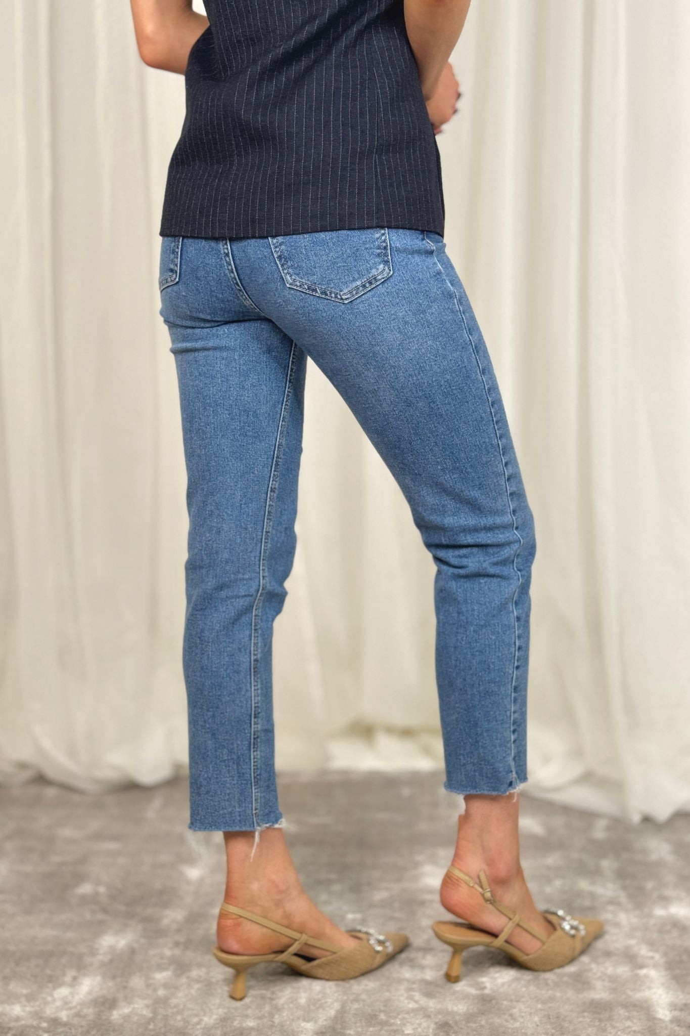 Lynne Skinny Jean In Mid Wash