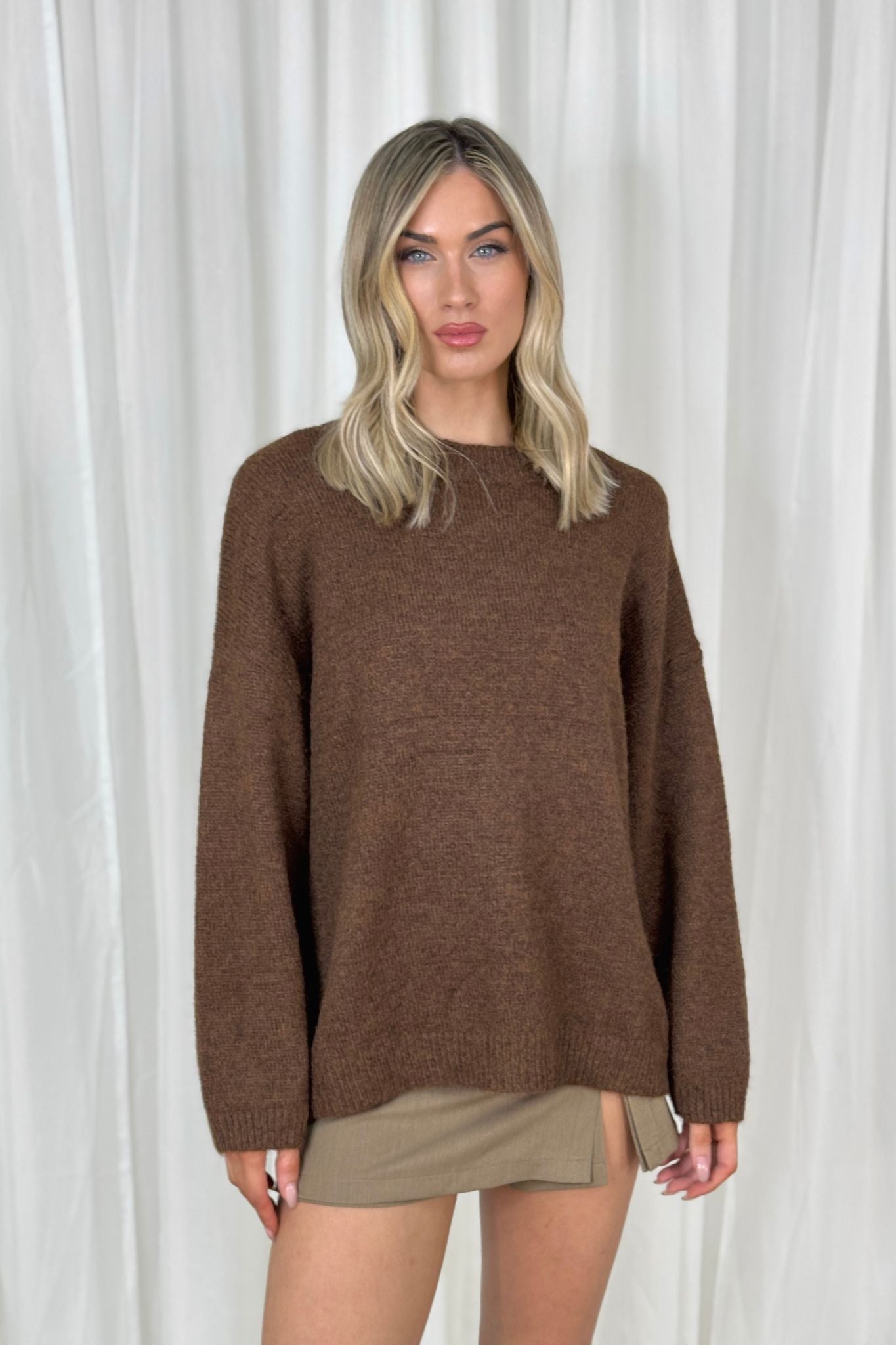 Megan Round Neck Jumper In Chocolate