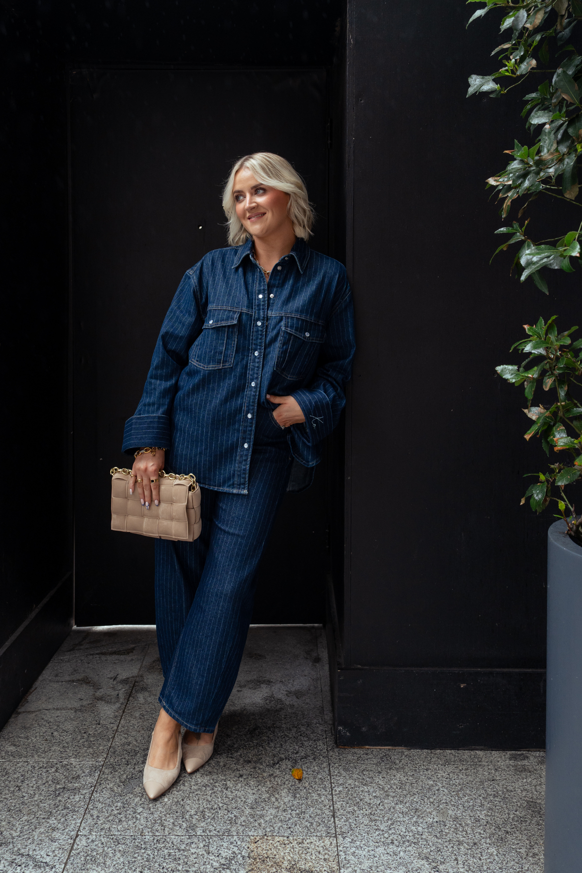 Love Laura Pinstripe Barrell Jeans In Indigo