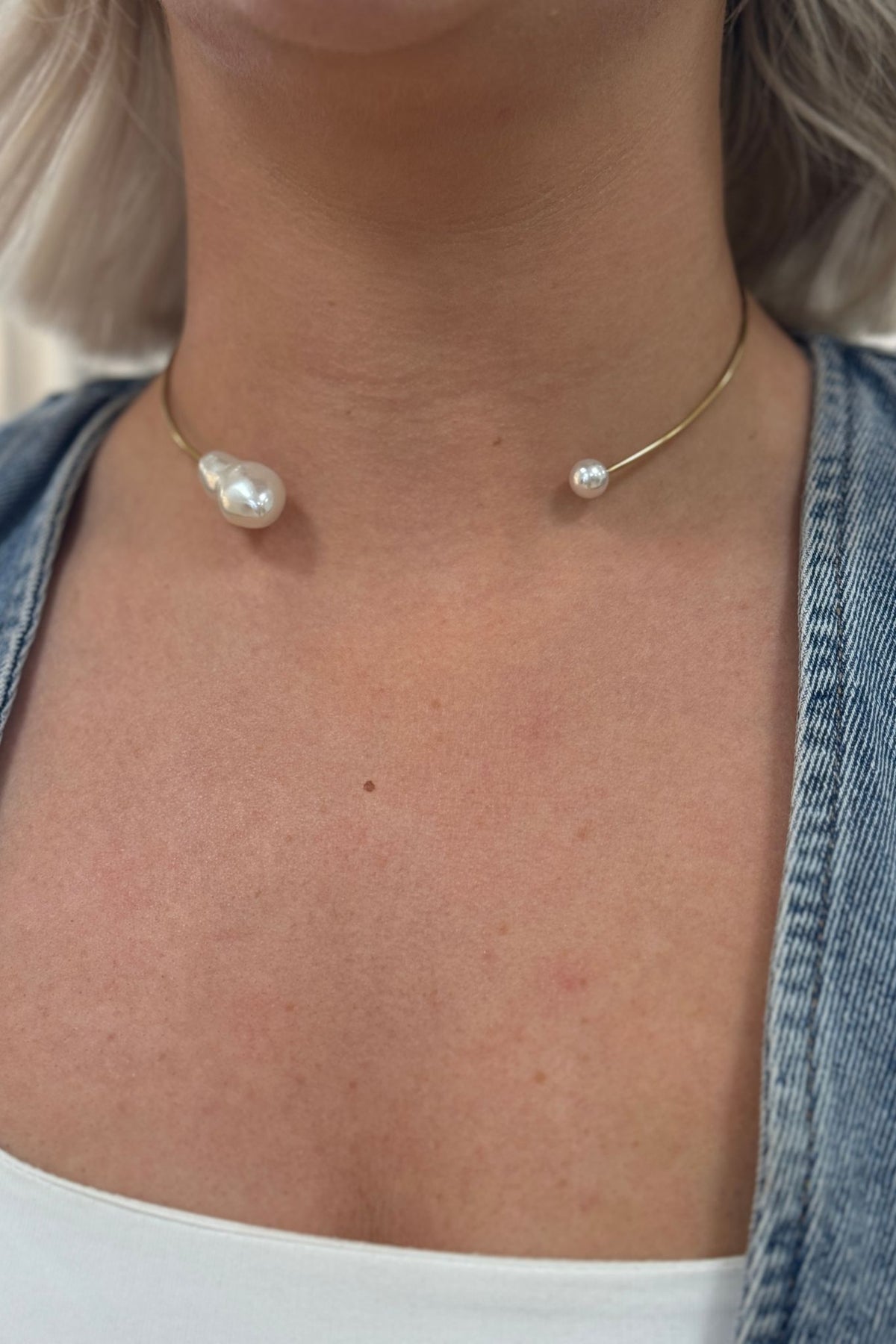 Cameron Pearl Detail Choker In Gold