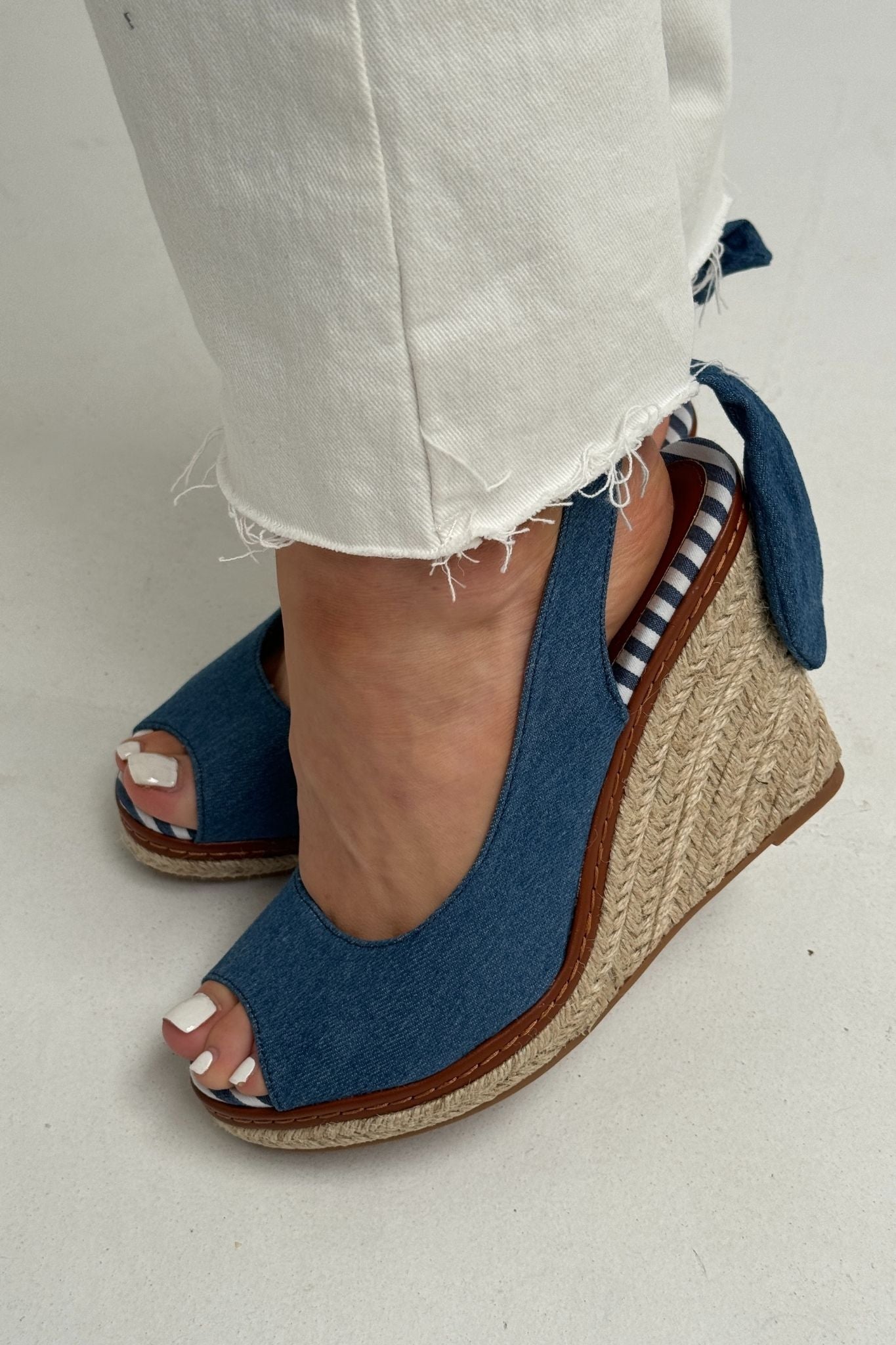 Polly Wedge Sandal In Dark Blue