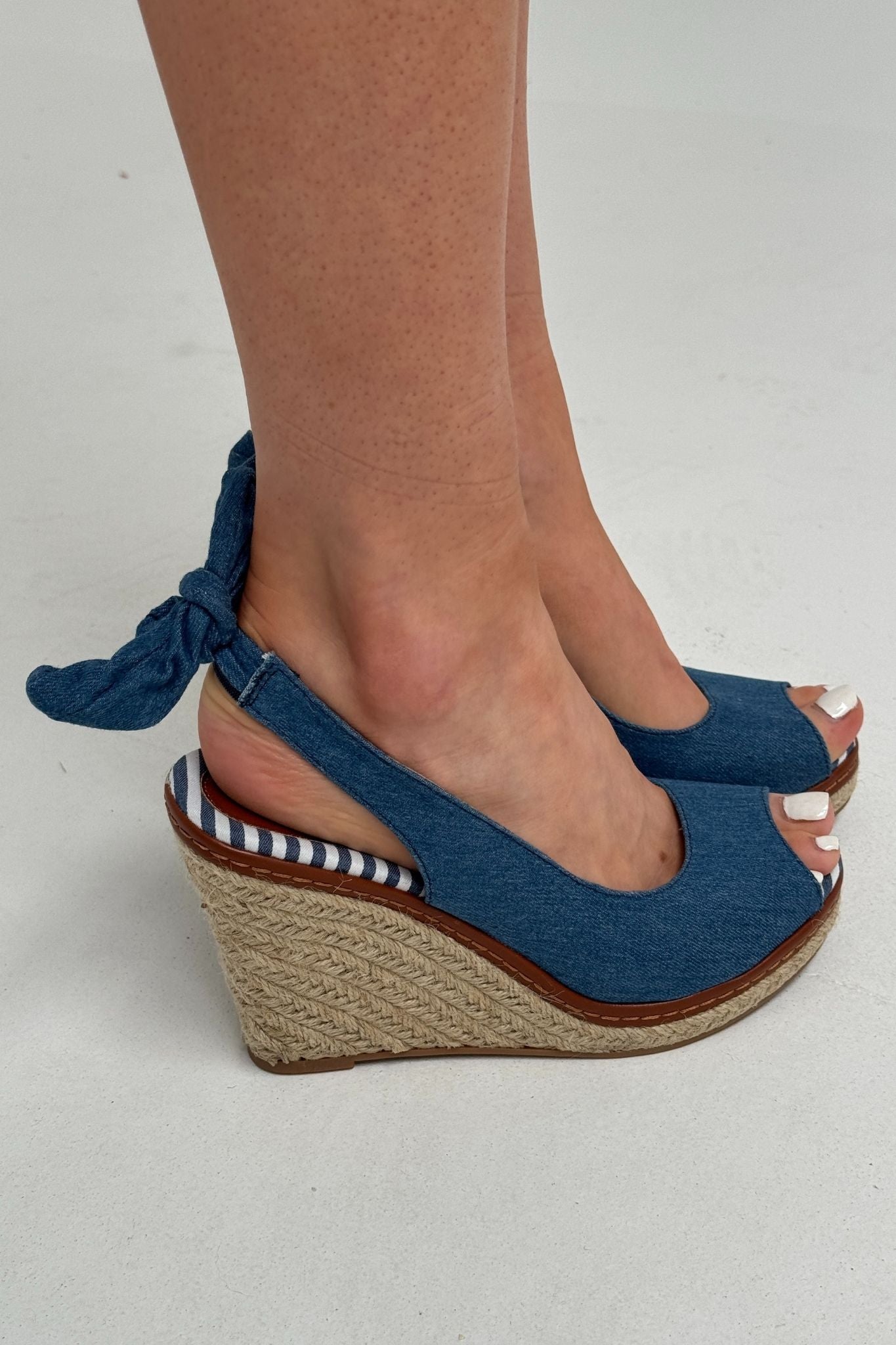 Polly Wedge Sandal In Dark Blue