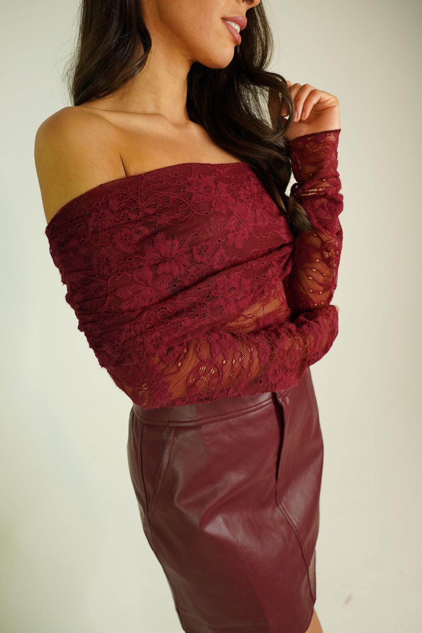 Kiera Lace Bardot Top In Bordeaux