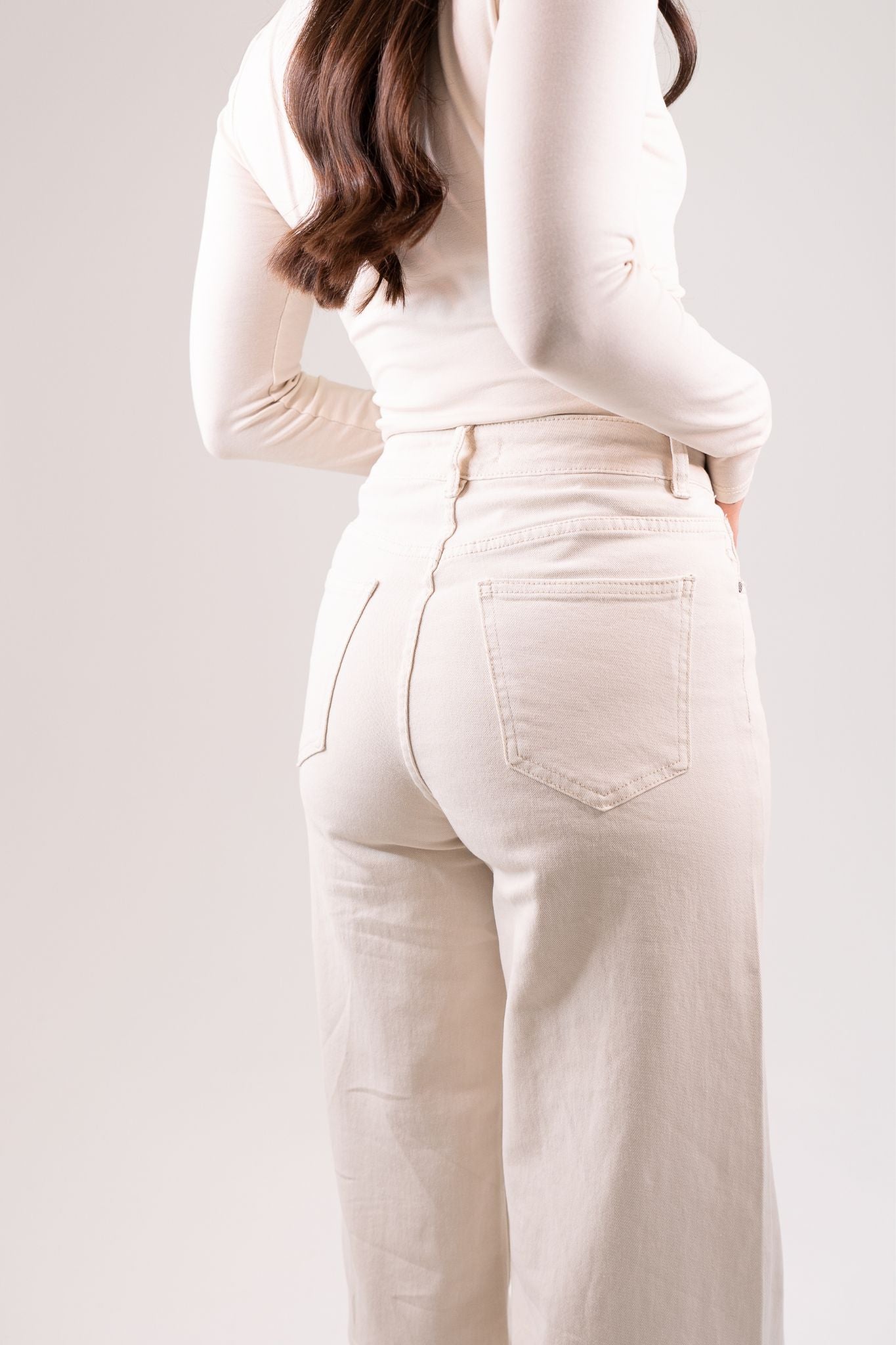 Lynne Wide Leg Jeans In Cream