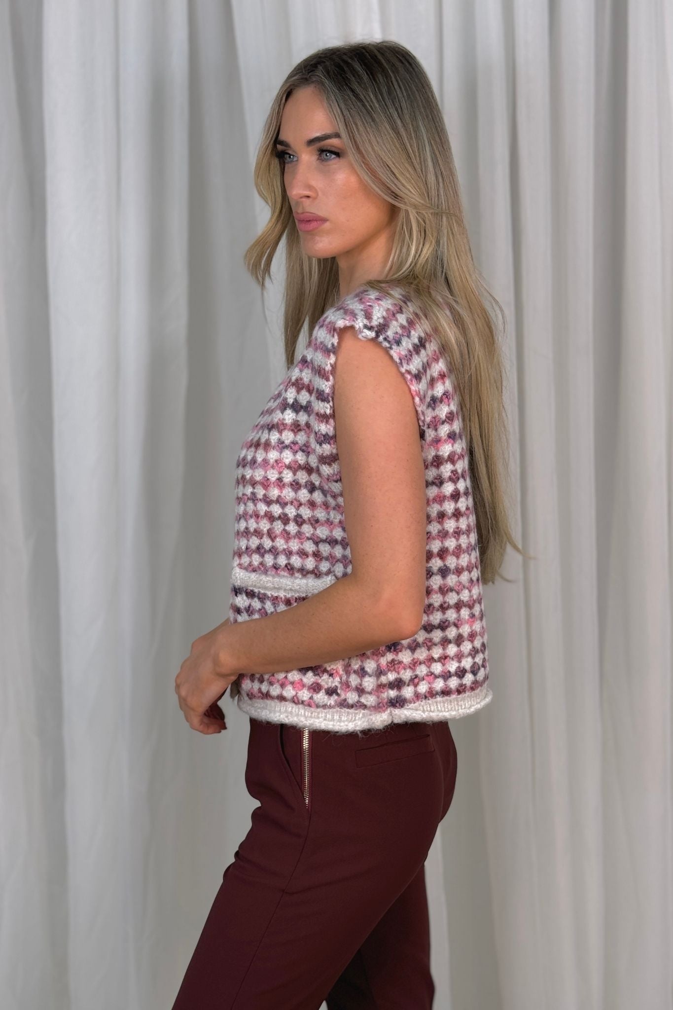 Melanie Knit Waistcoat In Pink Check