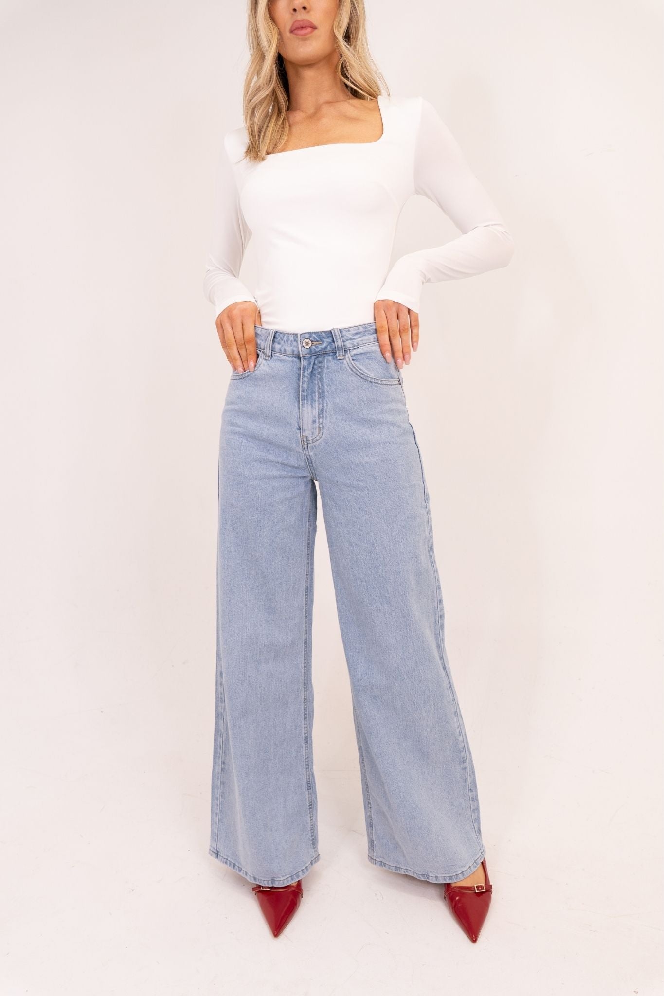 Lynne Wide Leg Jeans In Light Denim