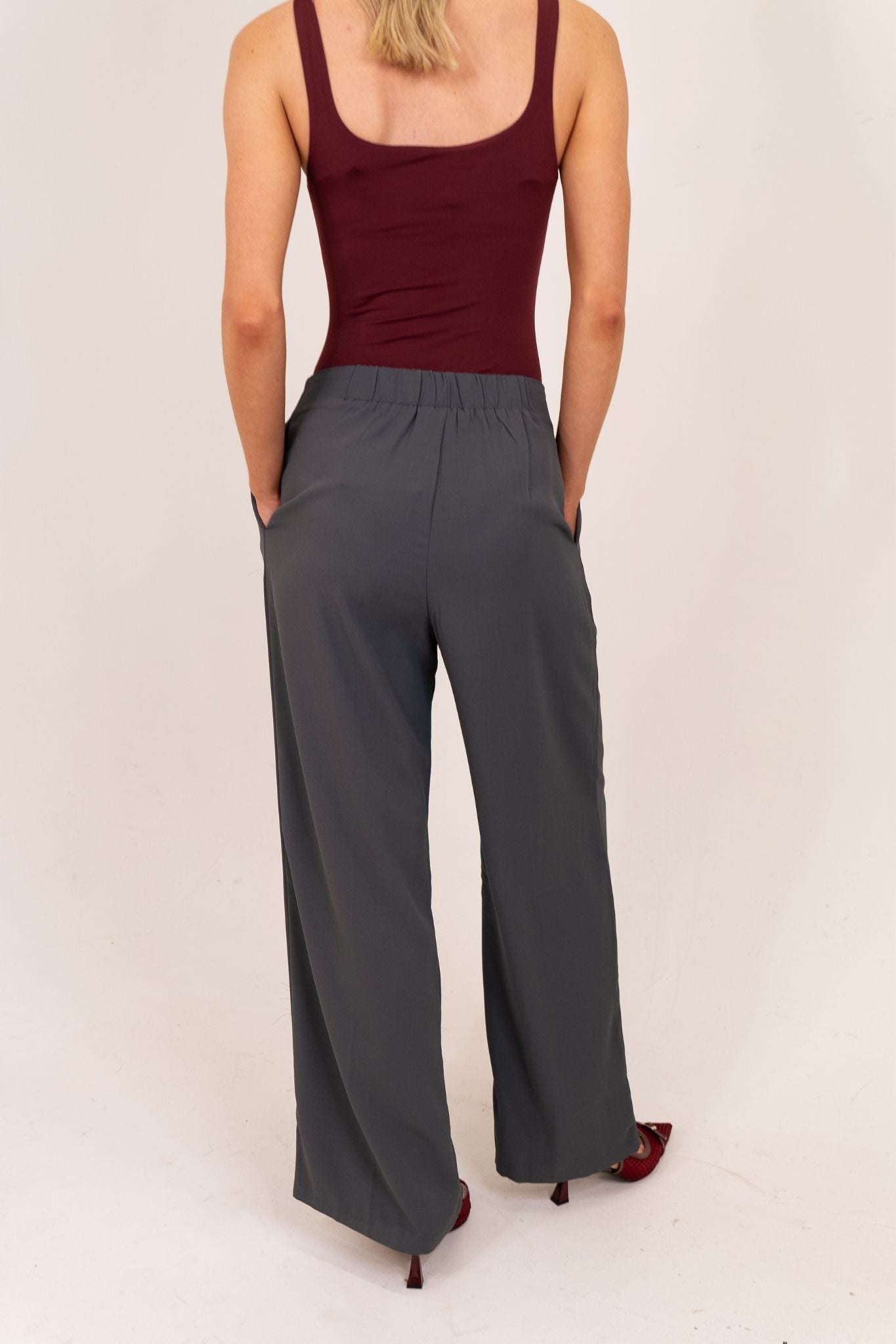 Willow Wide Leg Trousers In Grey