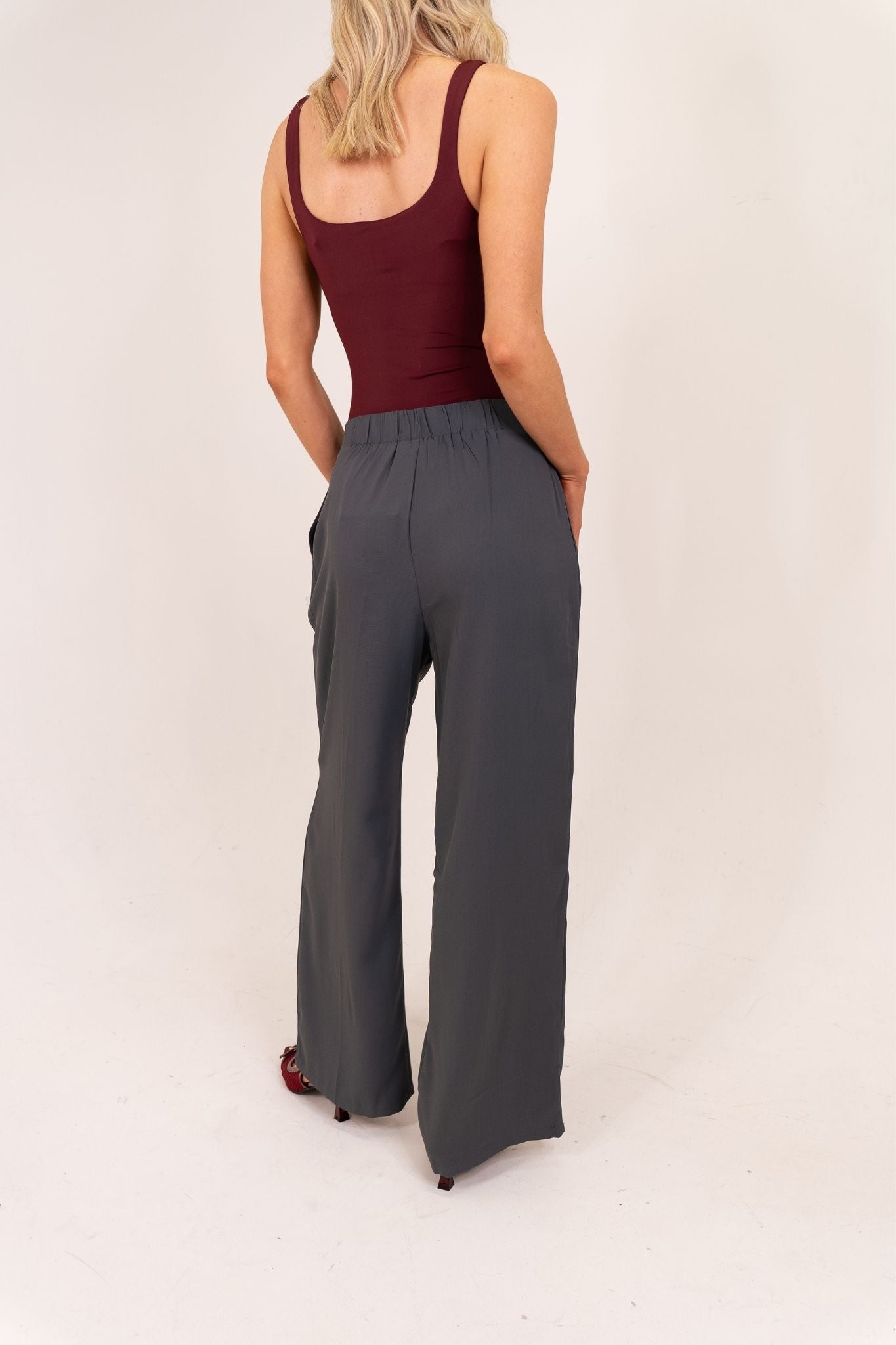 Willow Wide Leg Trousers In Grey