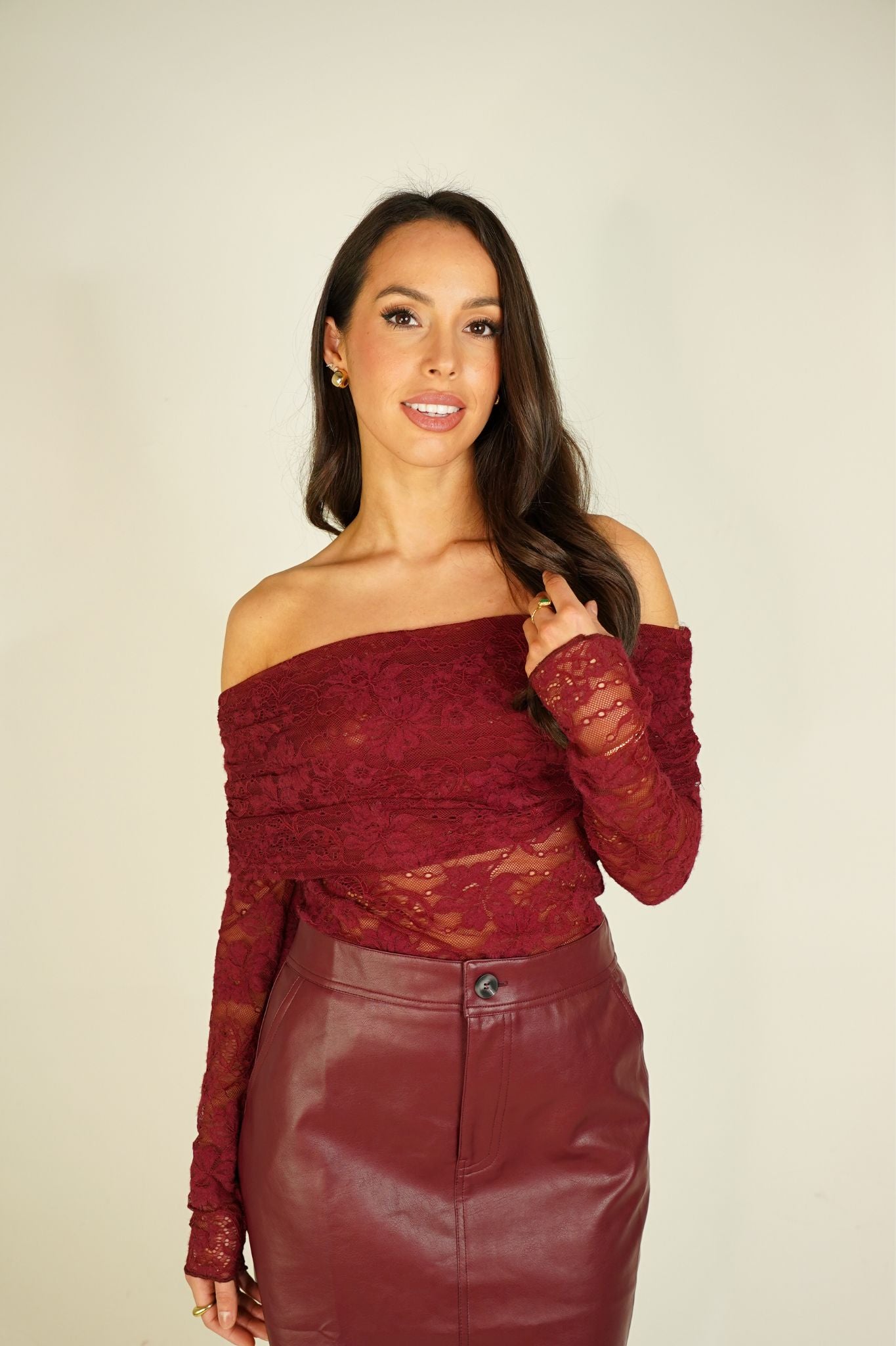 Kiera Lace Bardot Top In Bordeaux