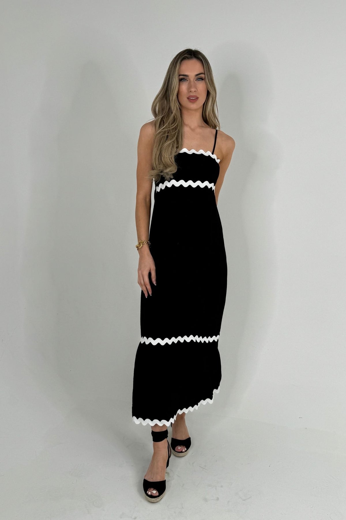 Polly Tiered Maxi Dress In Monochrome