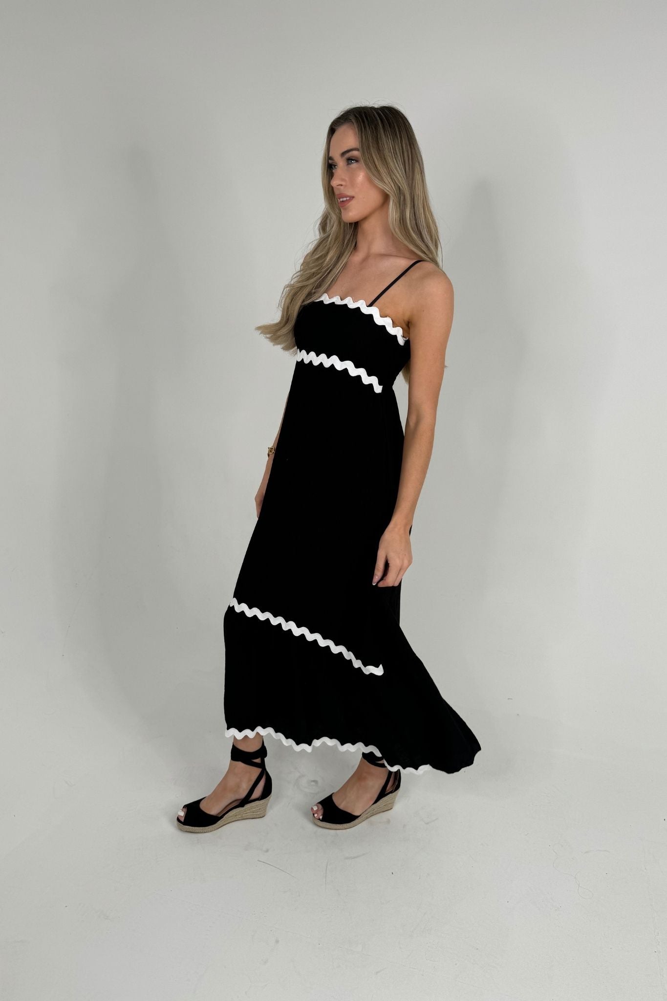 Polly Tiered Maxi Dress In Monochrome