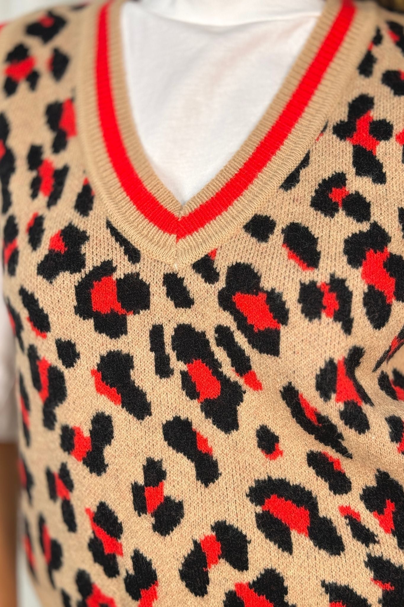 Melanie Red Trim Sleeveless Knit In Leopard