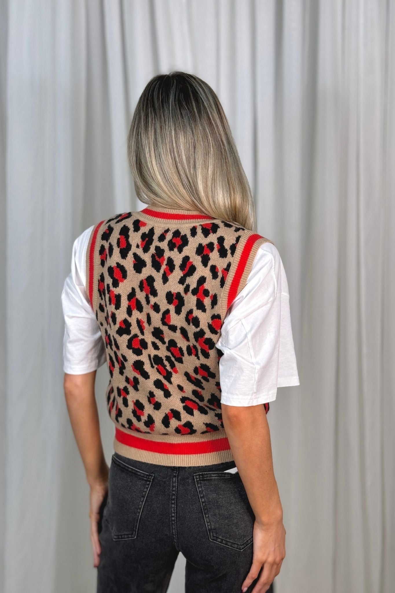 Melanie Red Trim Sleeveless Knit In Leopard