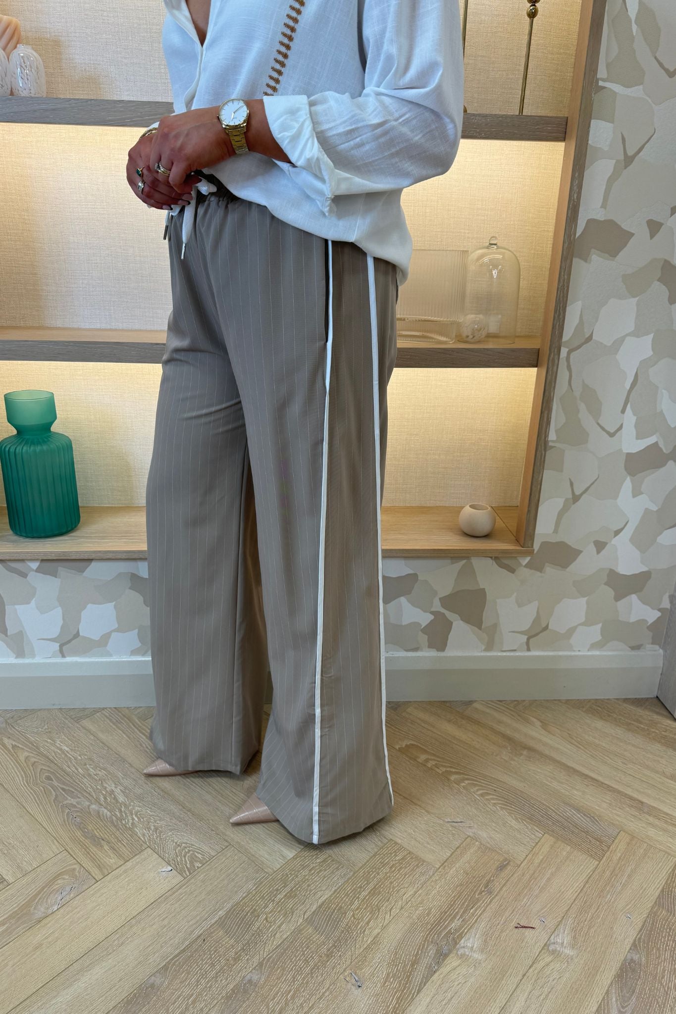 Millie Contrast Stripe Trousers In Neutral