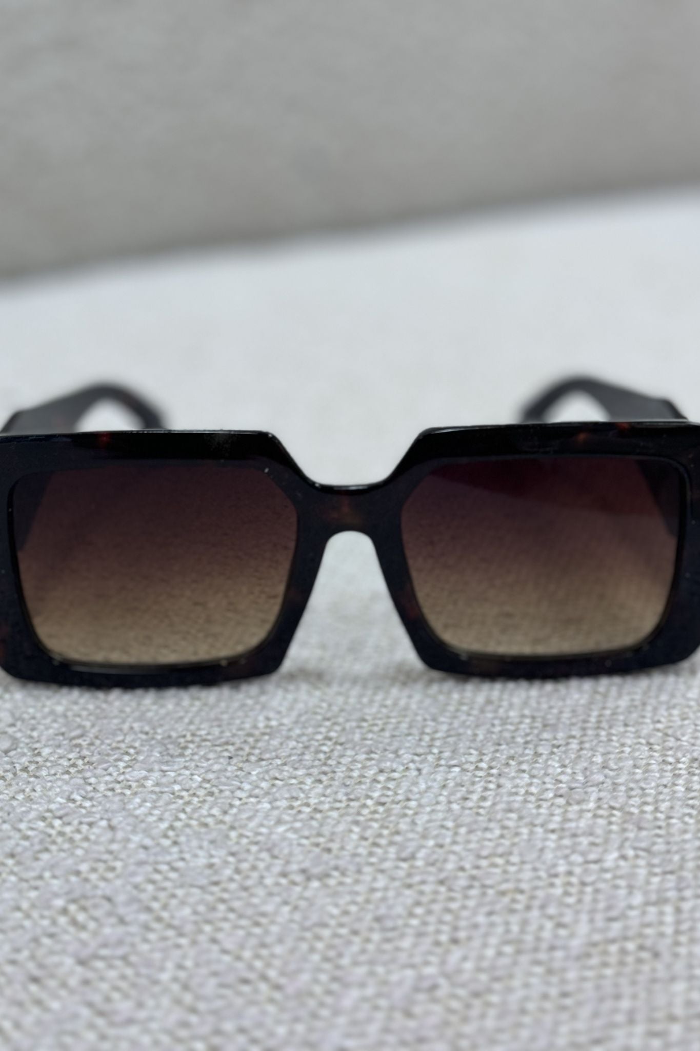 Olivia Square Tortoiseshell Sunglasses In Brown