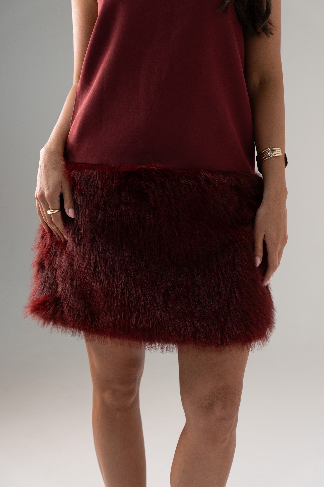 Caitlyn Faux Fur Trim Dress In Burgundy