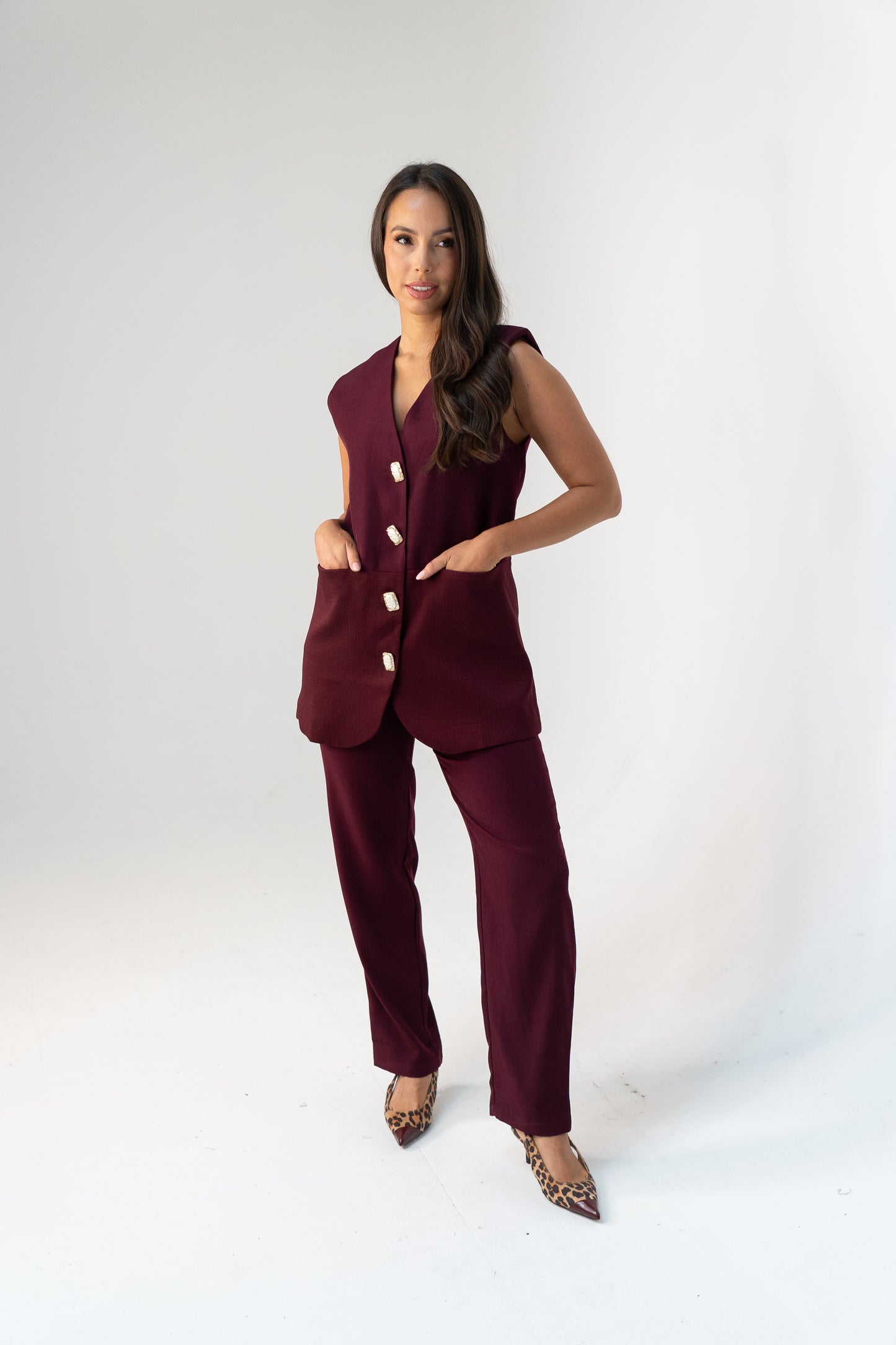 Love Laura Fitted Trousers In Burgundy