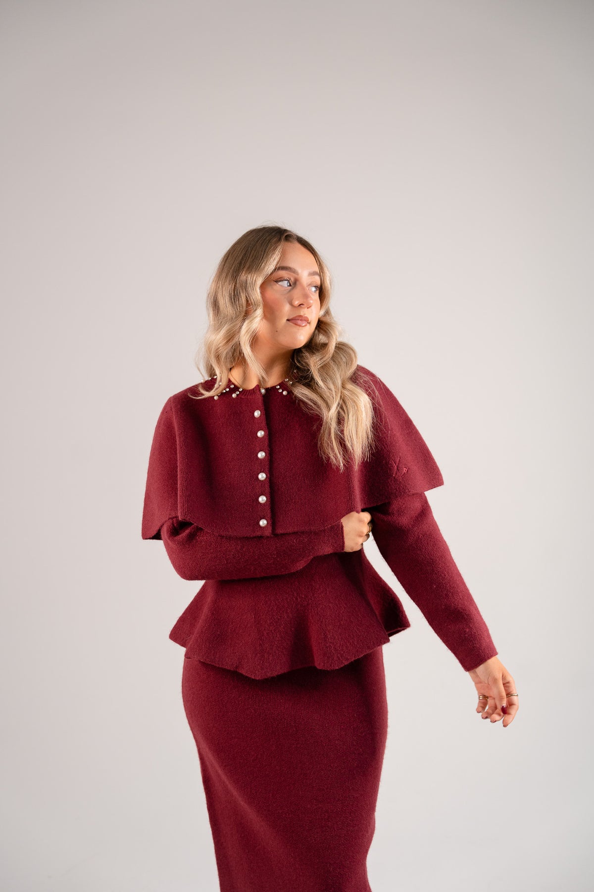 Love Laura Knit Cape With Pearls In Burgundy