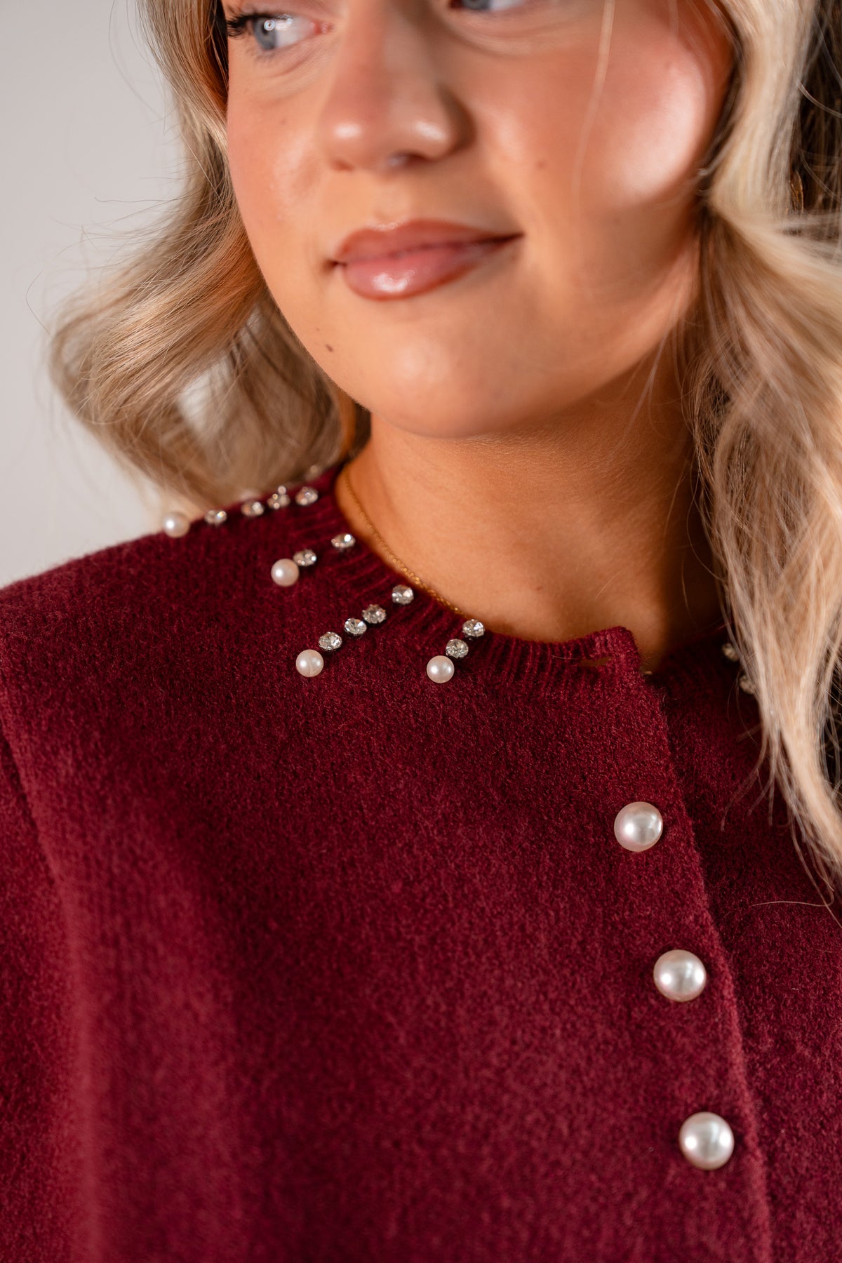 Love Laura Knit Cape With Pearls In Burgundy
