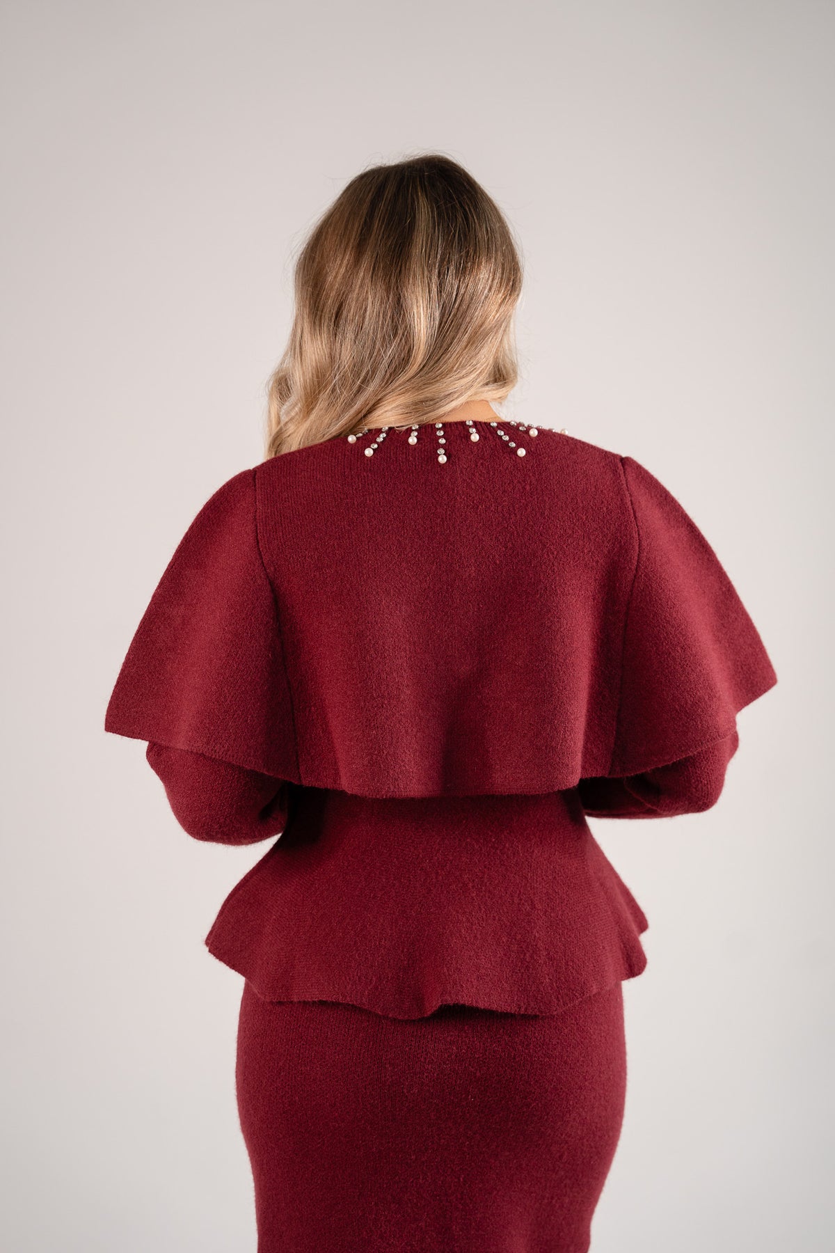 Love Laura Knit Cape With Pearls In Burgundy