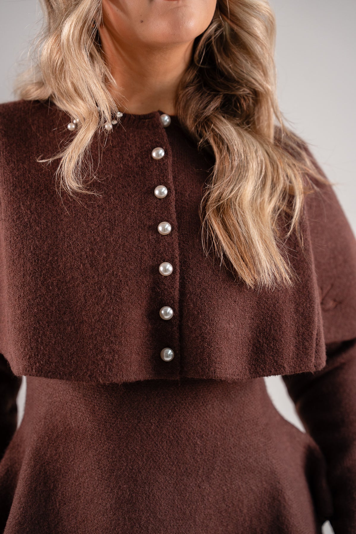 Love Laura Knit Cape With Pearls In Chocolate