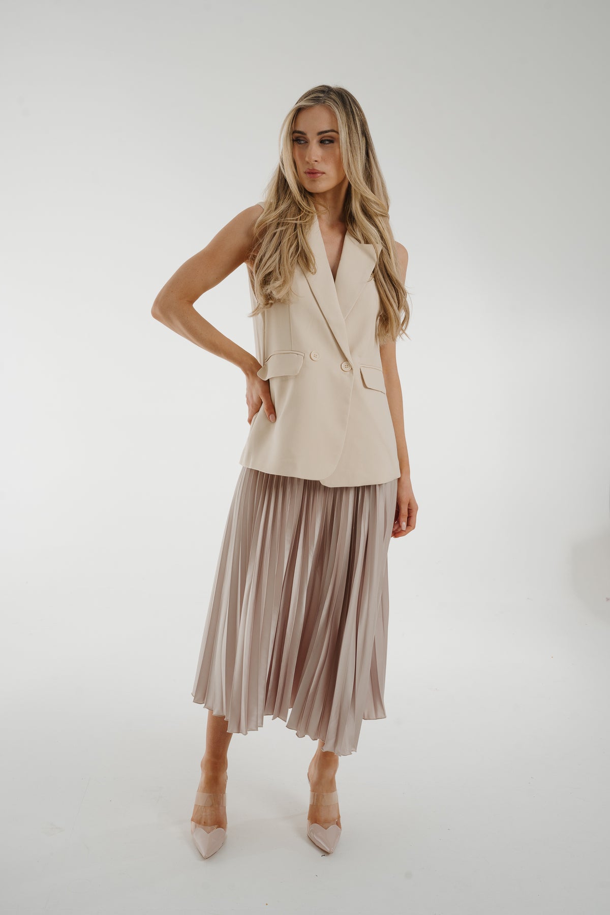 Iris Pleated Skirt In Champagne