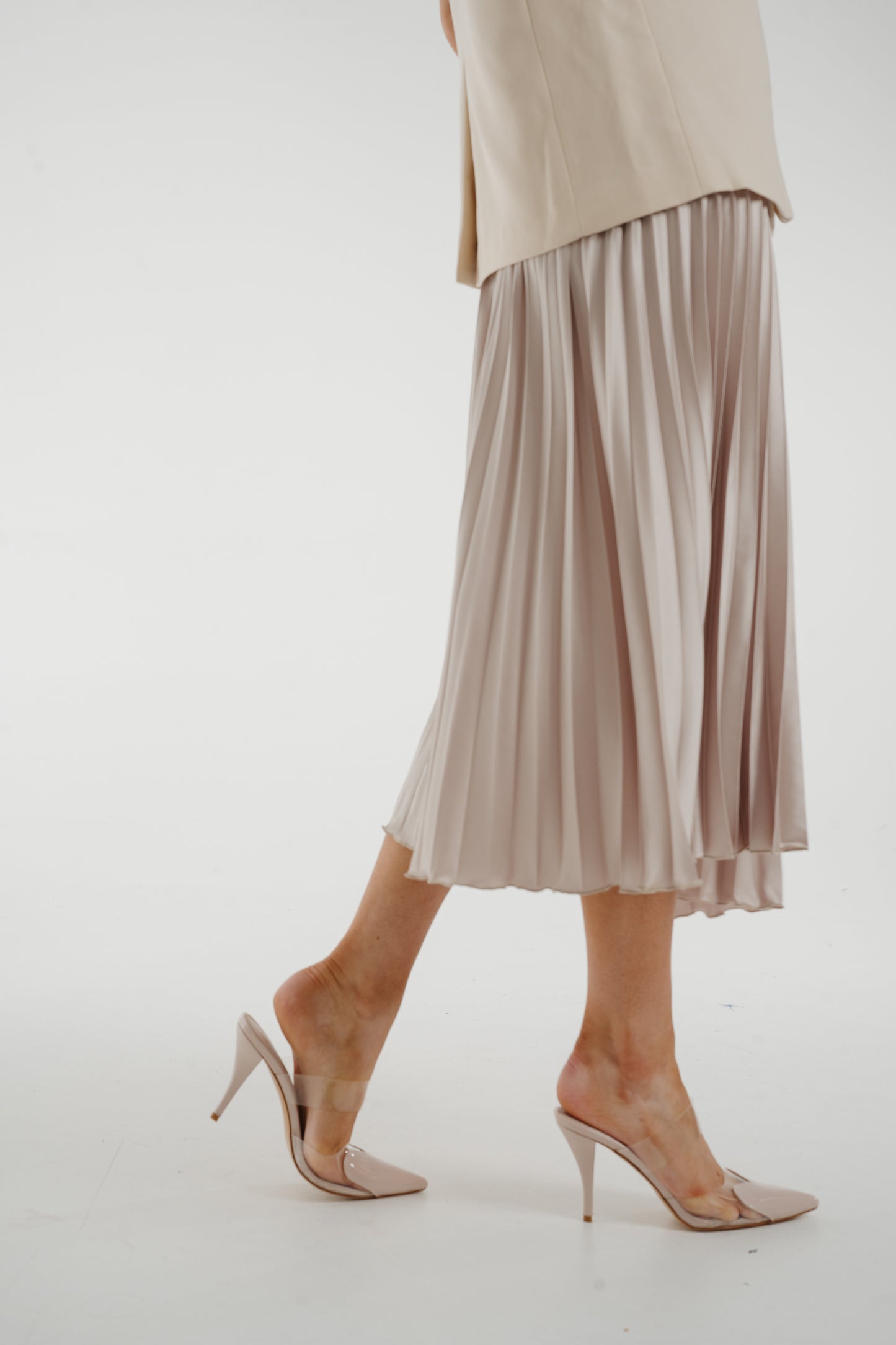 Iris Pleated Skirt In Champagne