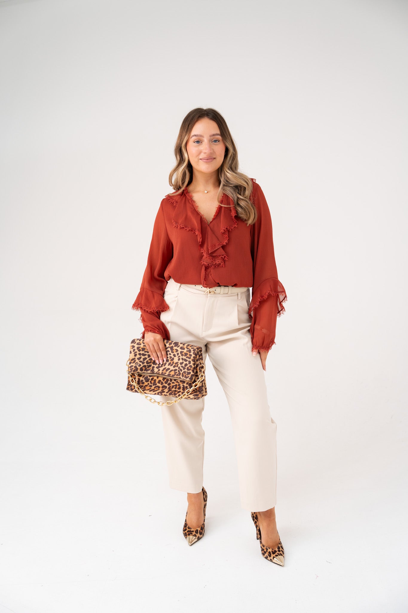 Love Laura Cigarette Trousers In Neutral