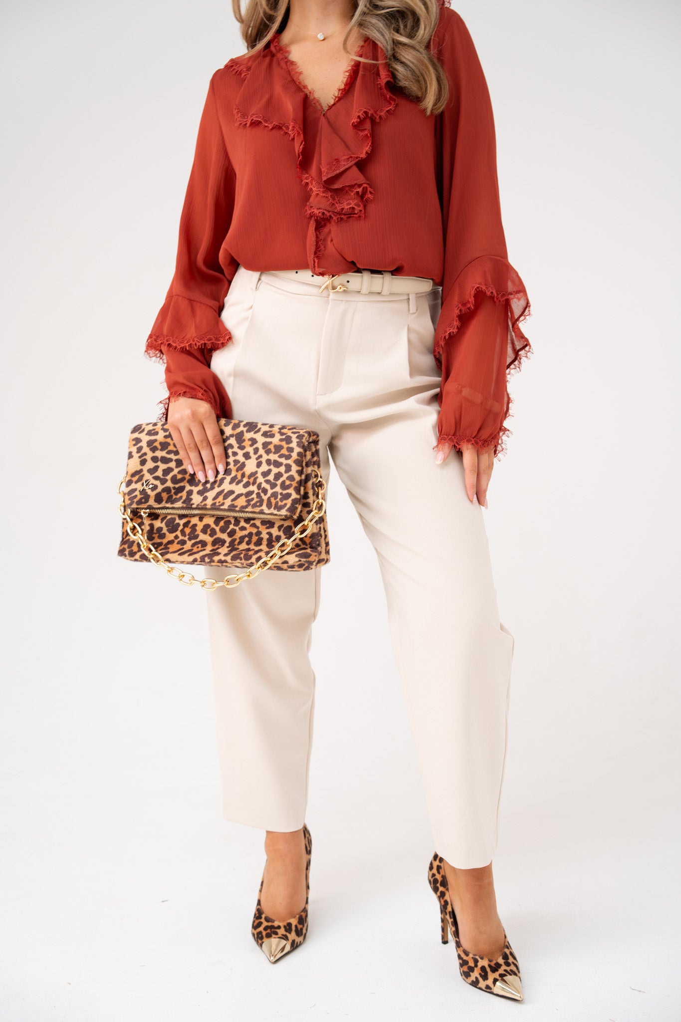 Love Laura Cigarette Trousers In Neutral