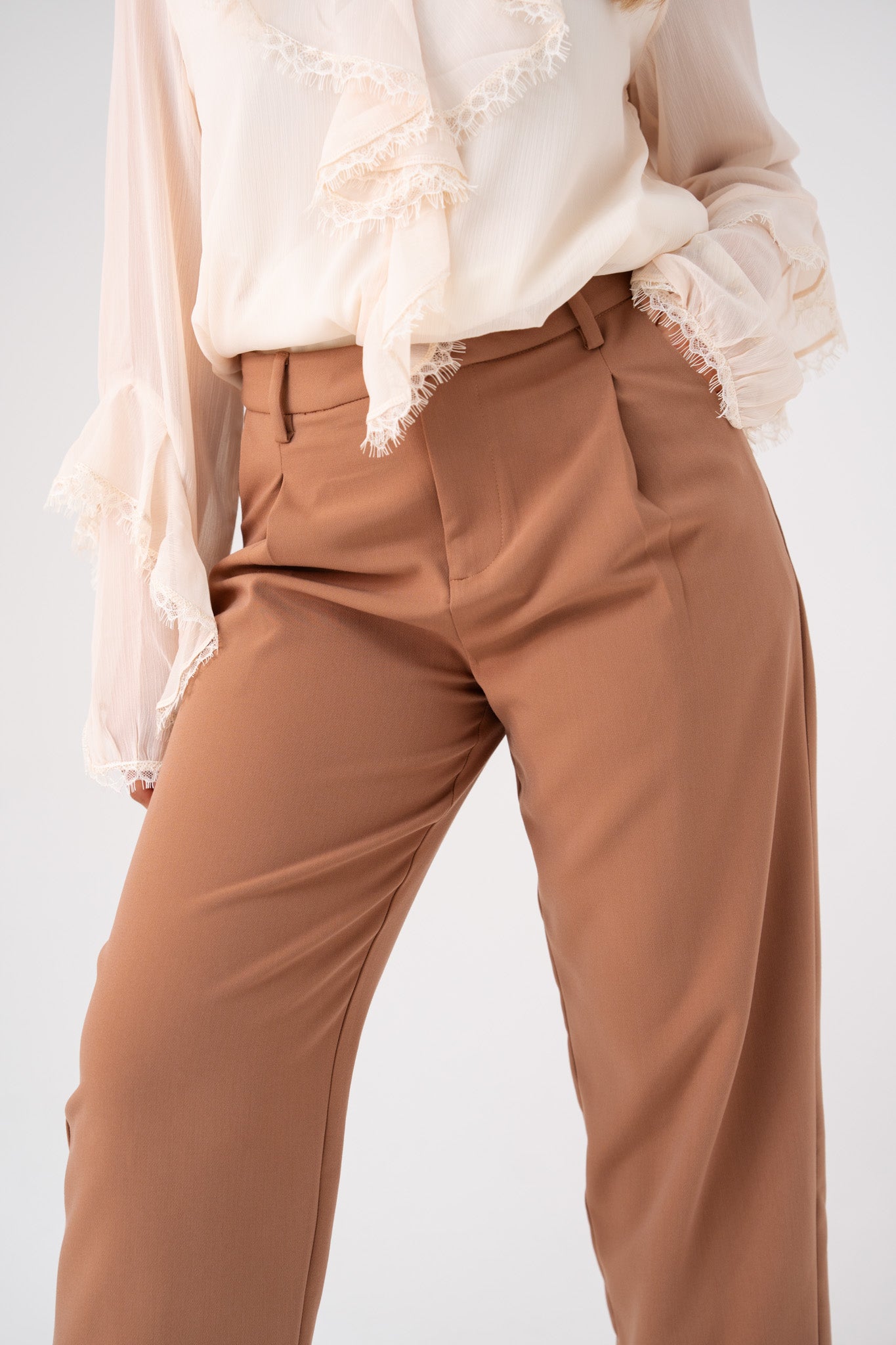 Love Laura Cigarette Trousers In Camel