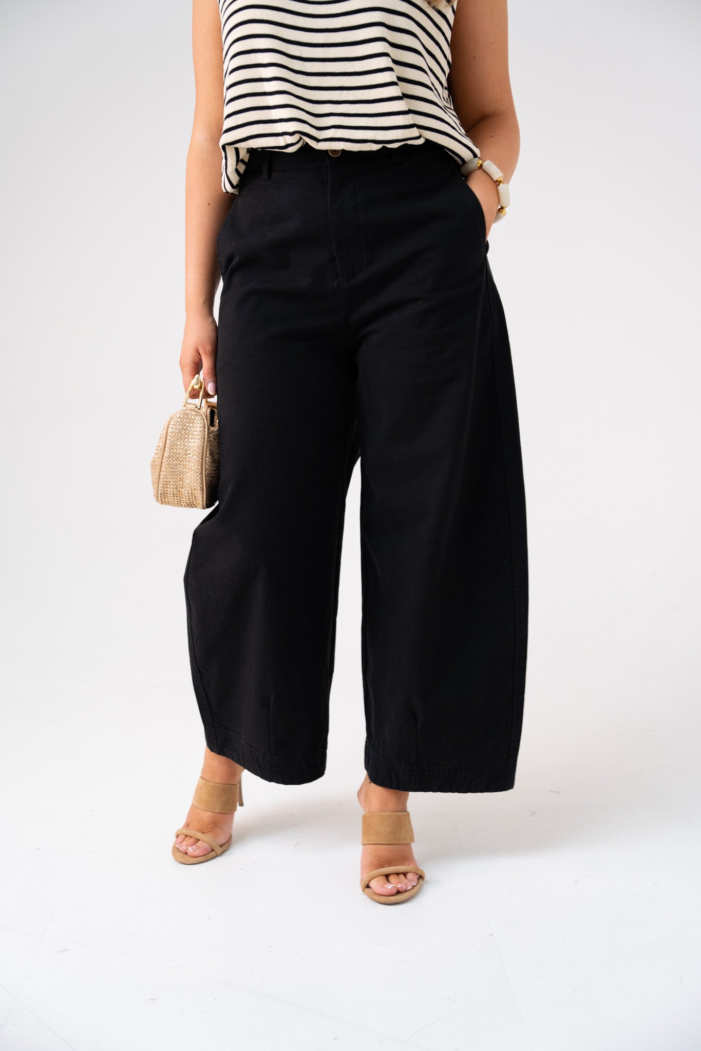 Kiera Barrell Trousers In Black