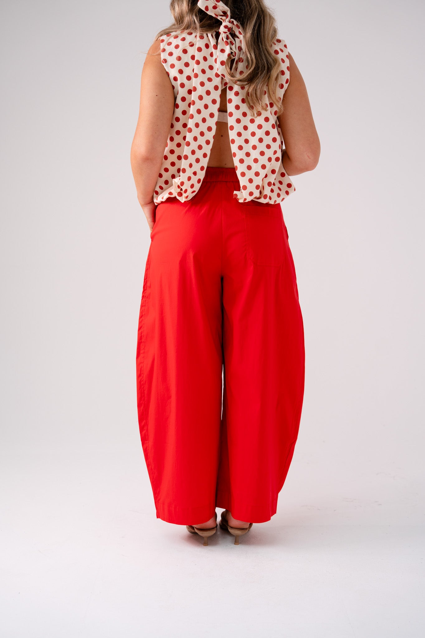 Kiera Barrell Trousers In Red