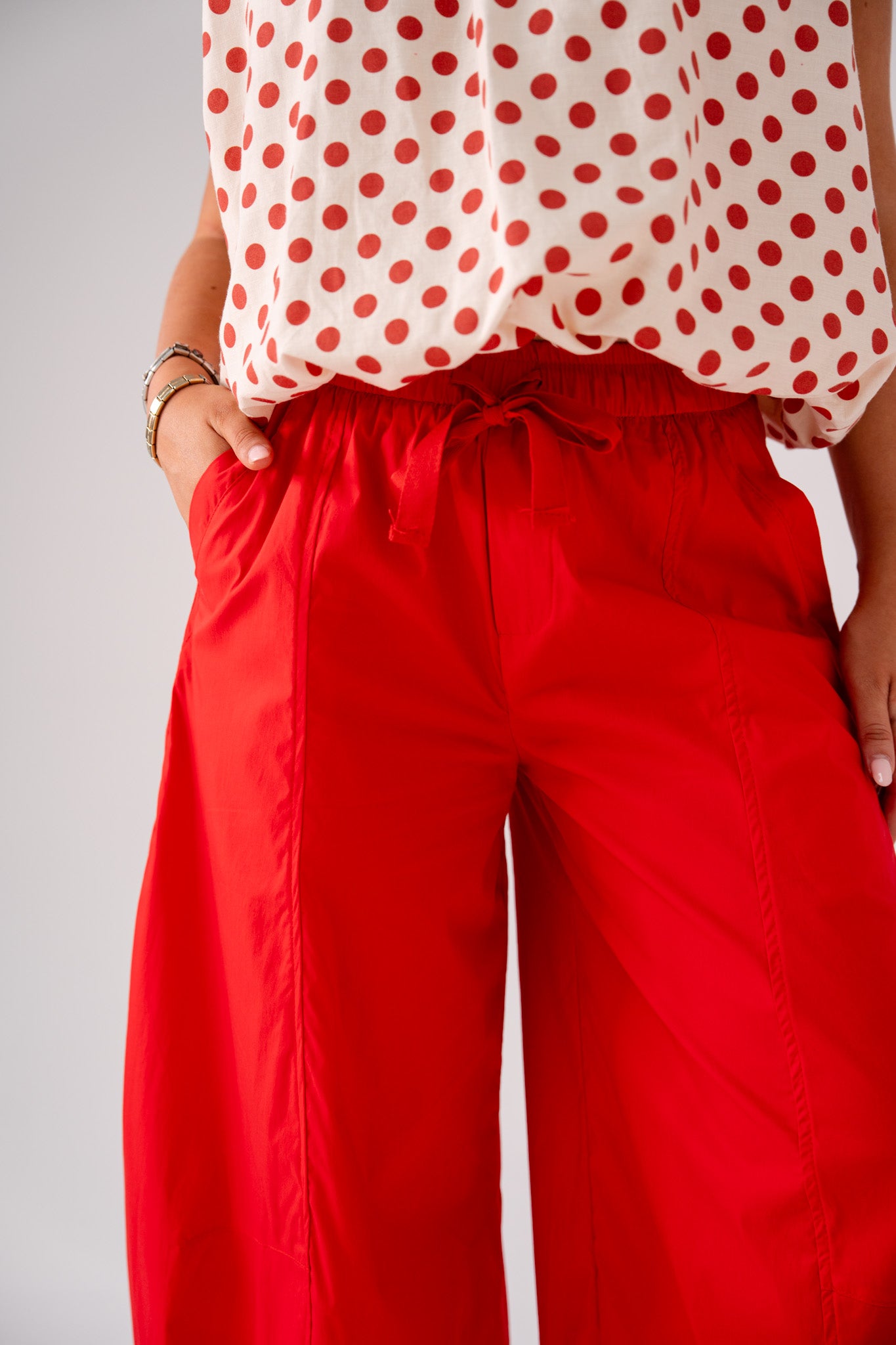 Kiera Barrell Trousers In Red