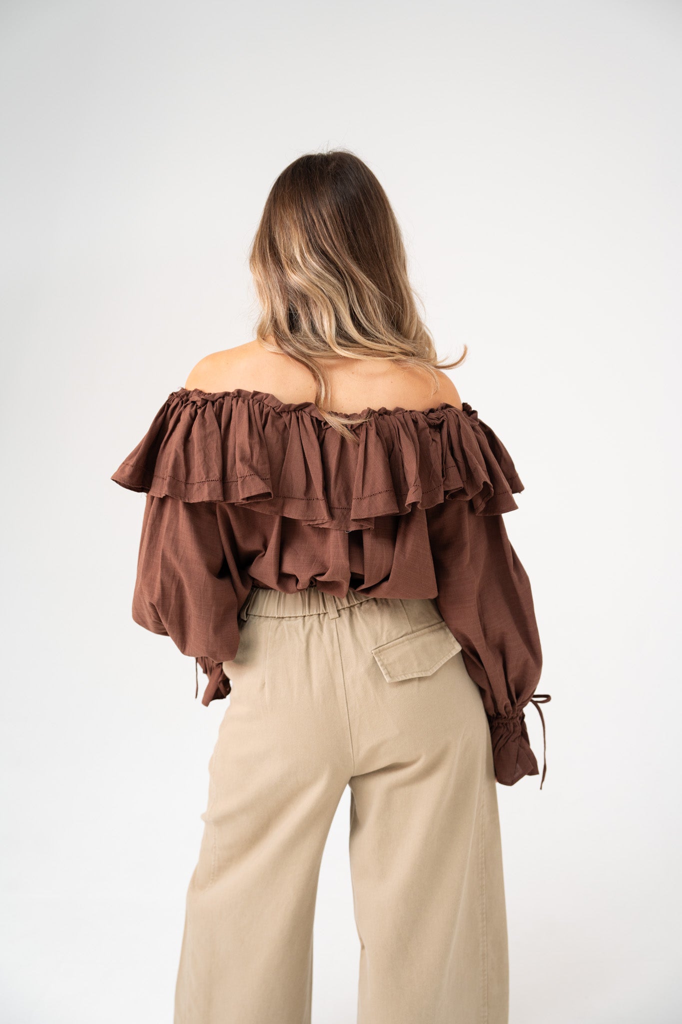 Kiera Barrell Trousers In Beige