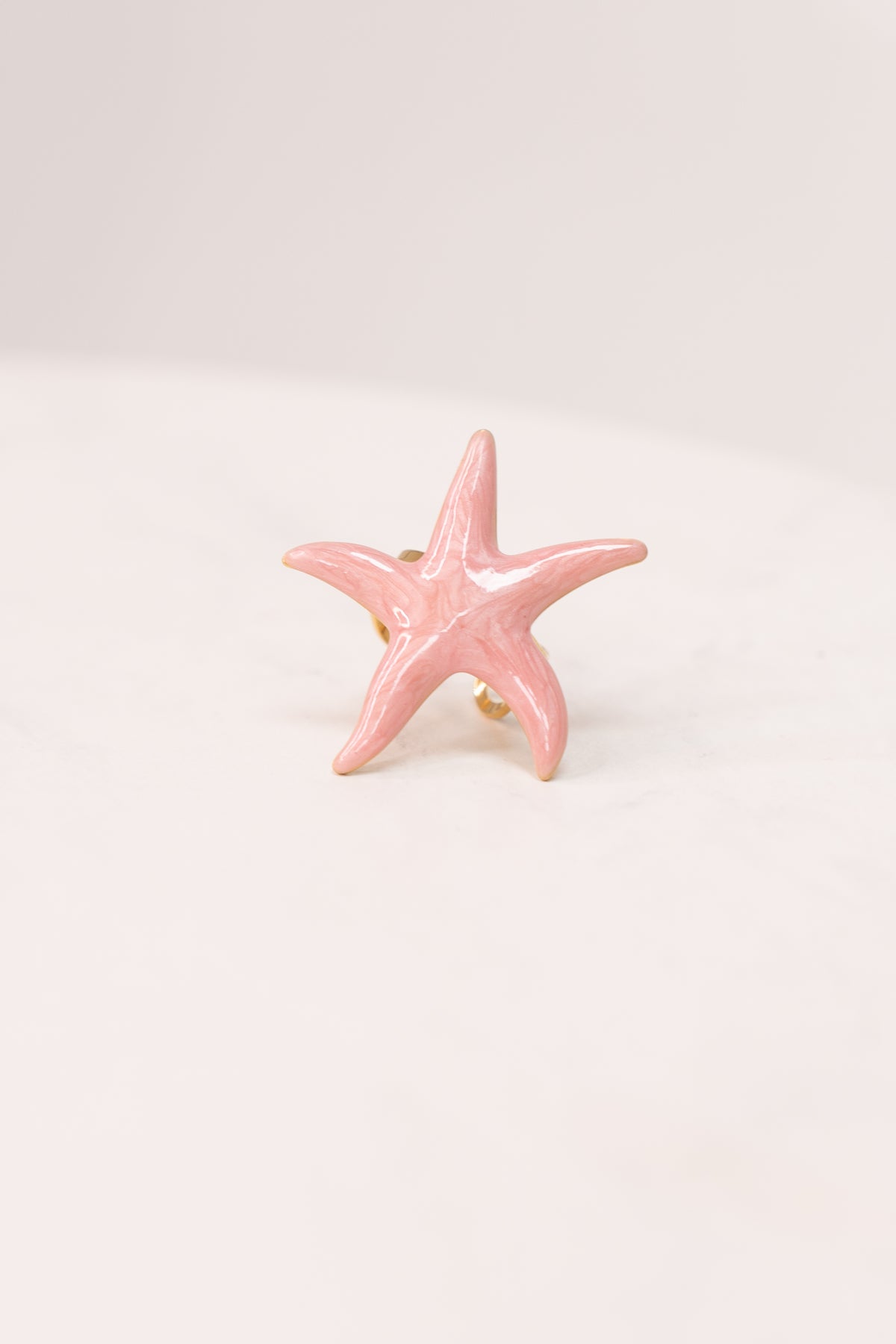 Olive Starfish Ring In Pink