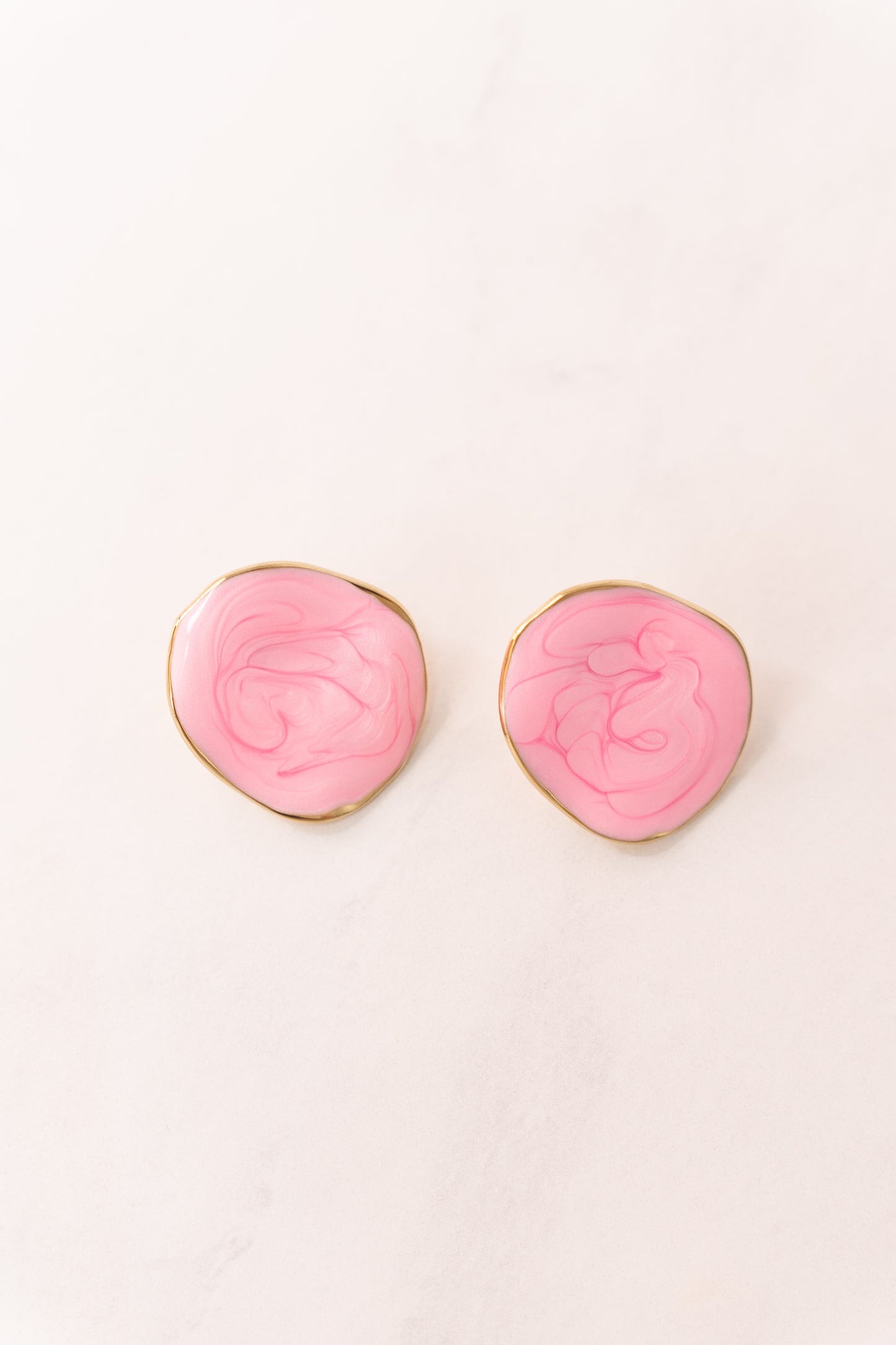 Olive Marbled Earrings In Pink