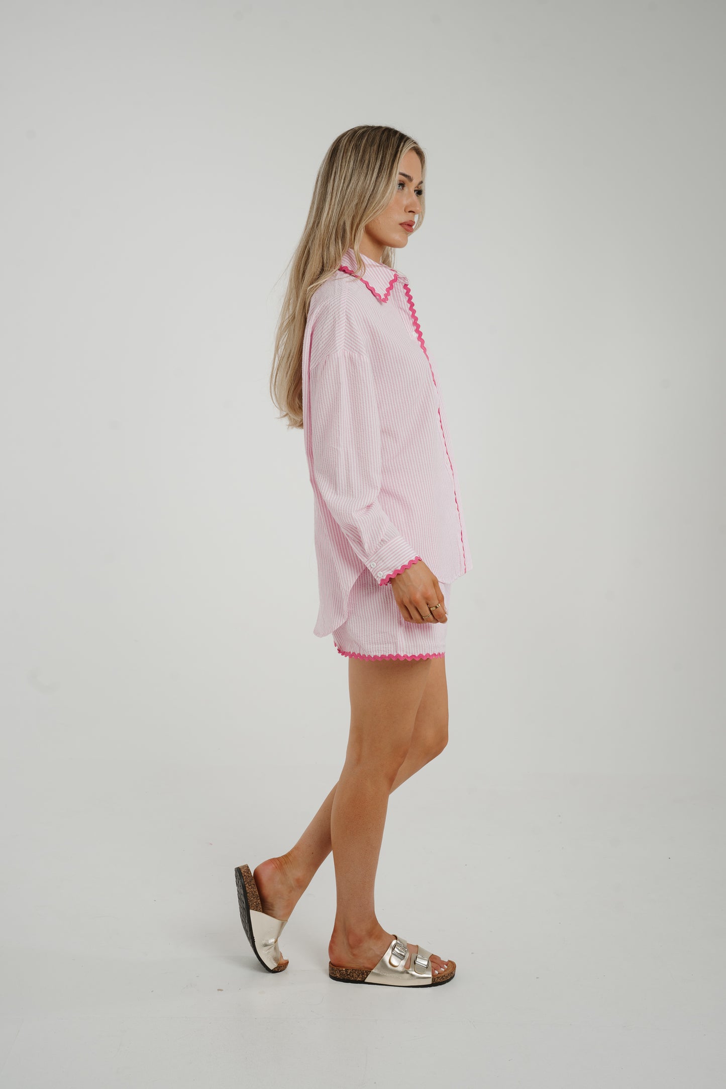 Holly Scallop Trim Shirt In Pink Stripe