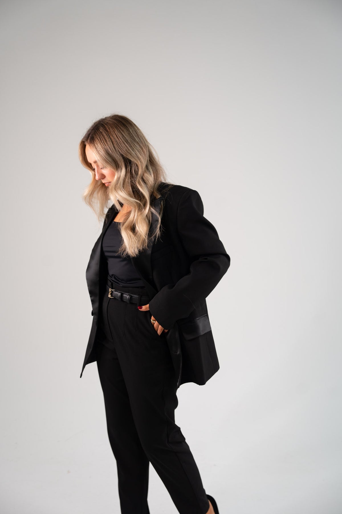 Love Laura Tuxedo Power Blazer In Black