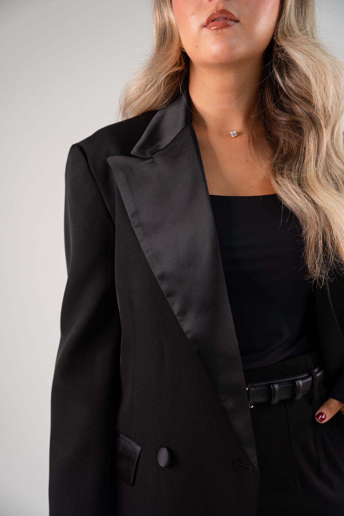 Love Laura Tuxedo Power Blazer In Black