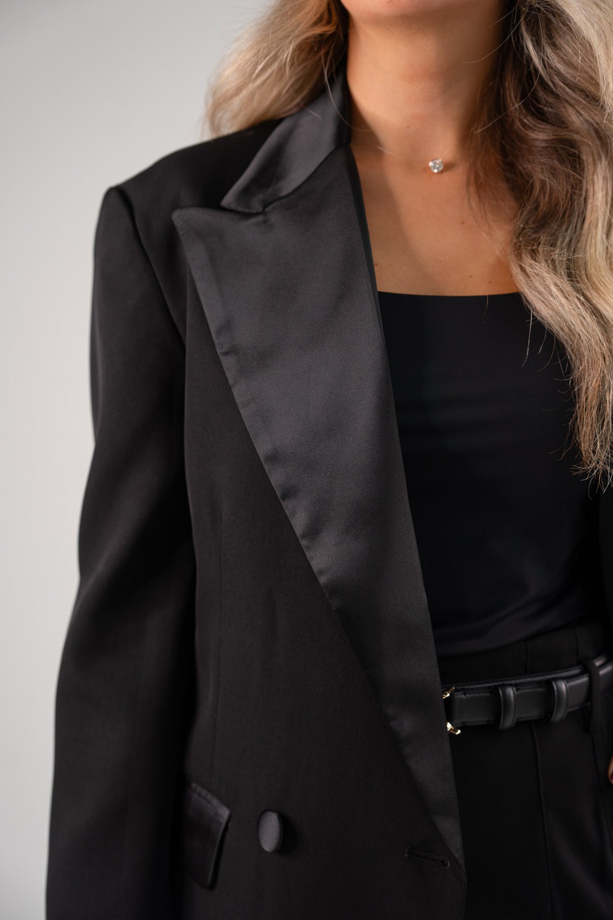 Love Laura Tuxedo Power Blazer In Black