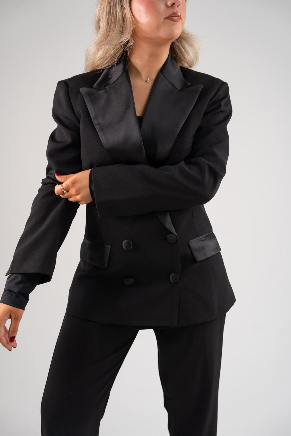 Love Laura Tuxedo Power Blazer In Black