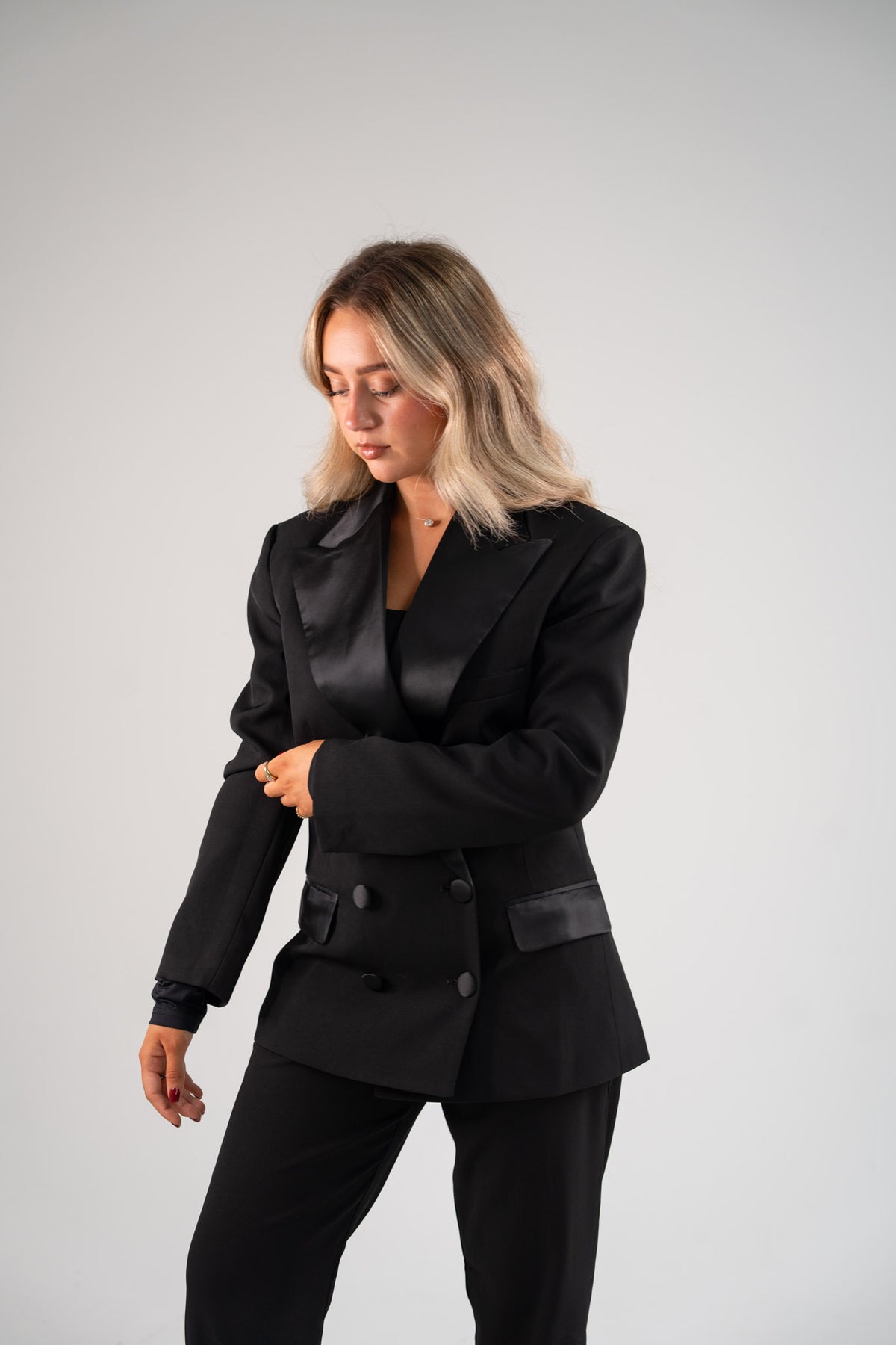 Love Laura Tuxedo Power Blazer In Black